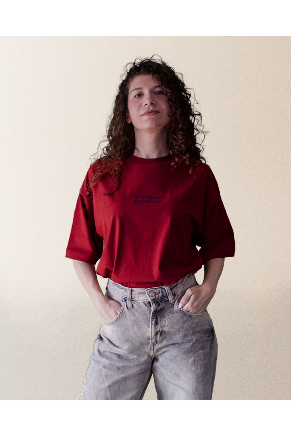 wear.DADASTUDIO Unisex Oversize "worth the wait" t-shirt