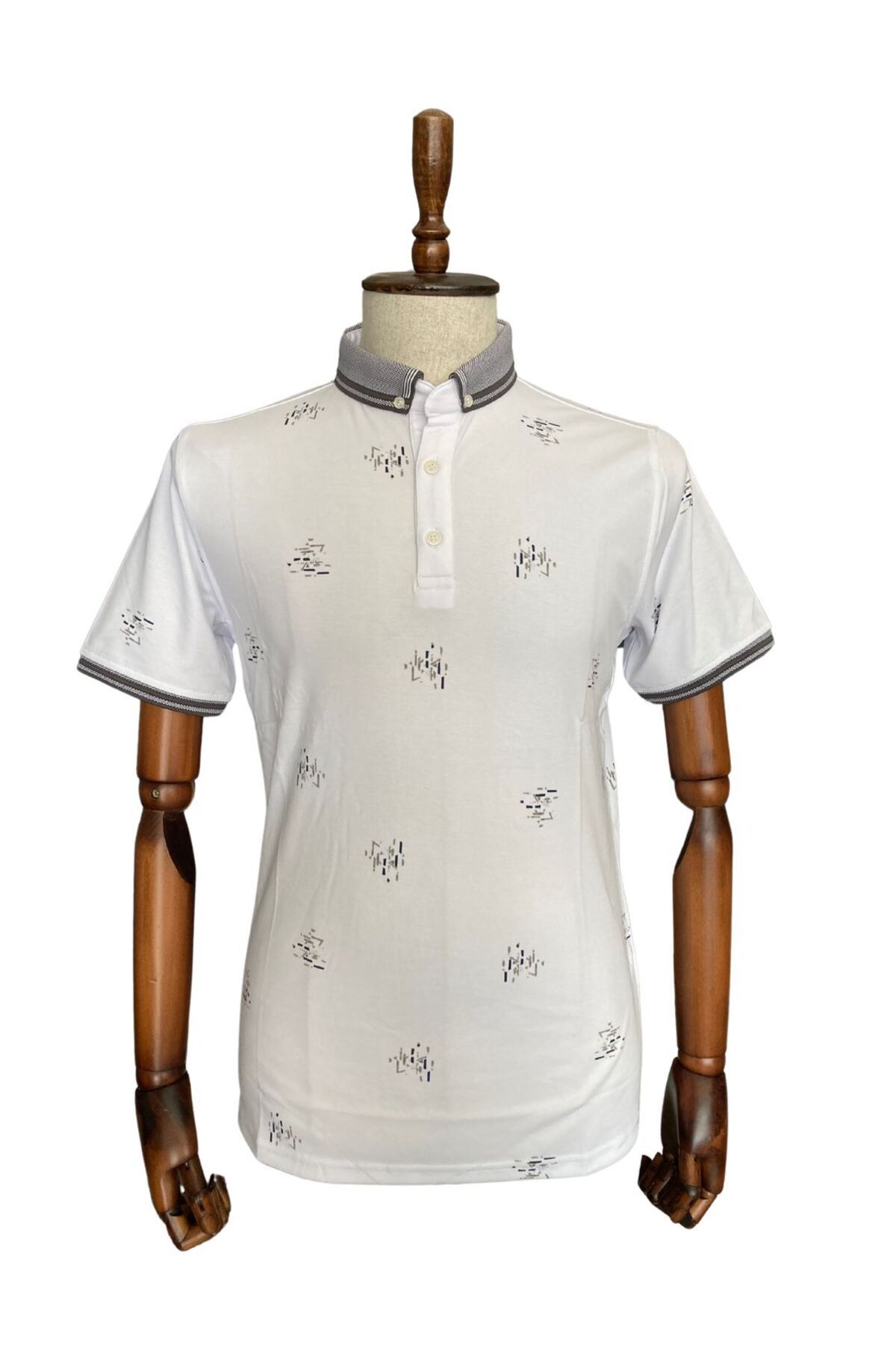 Butik Polo Yaka Desenli Tişört