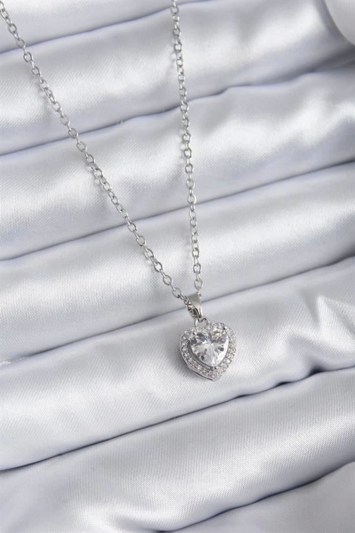 Lale Moda 316L Çelik Zincir Gümüş Renk Kalp Model Charm Kadın Kolye