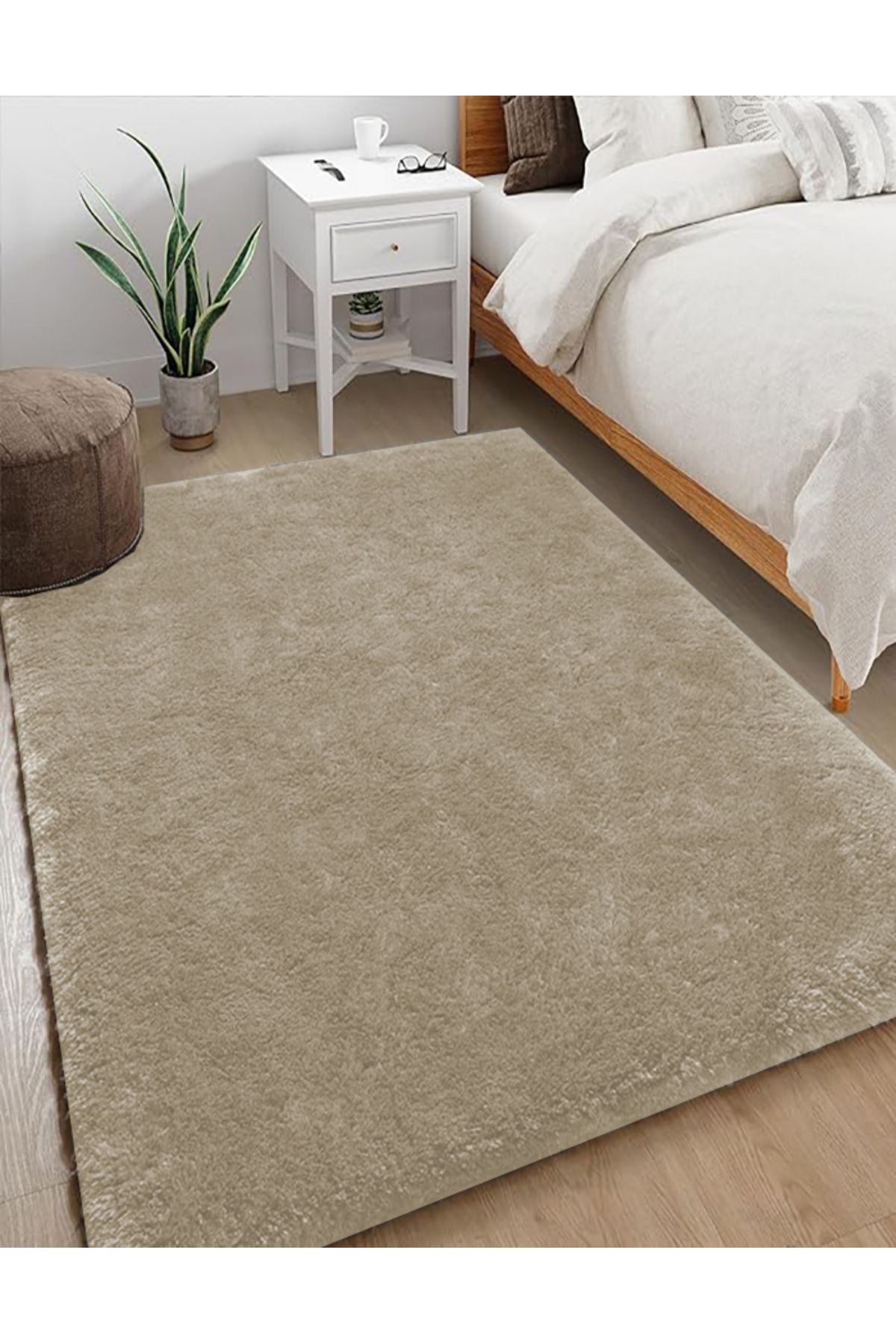 GH Geyikli Home Bej Peluş Halı Post Kürk Yumuşak Halı Kaymaz Taban Makinede Yıkanabilir.