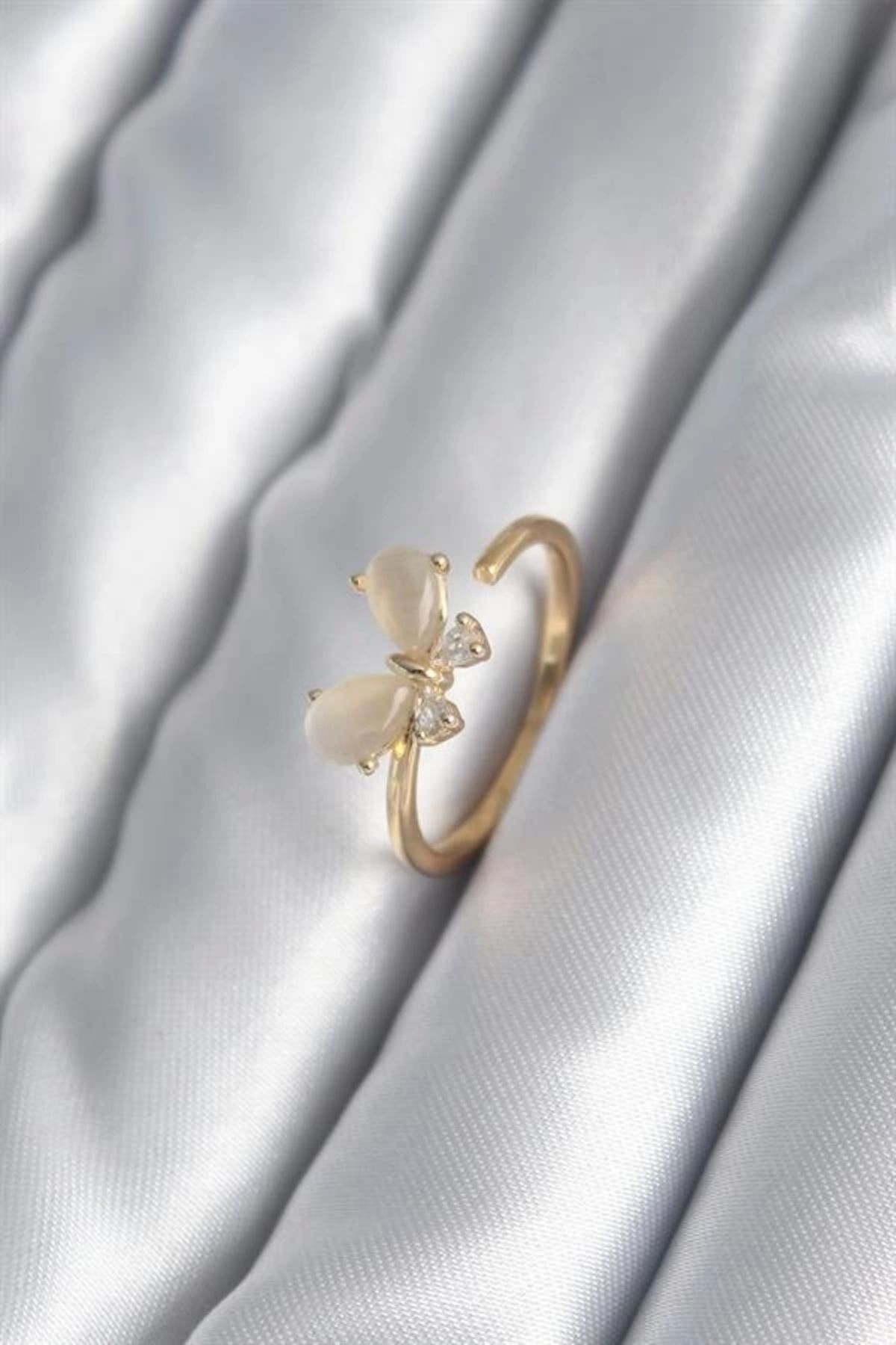 Lale Moda Pirinç Gold Renk Zirkon Taş Detay Kelebek Model Kadın Yüzük
