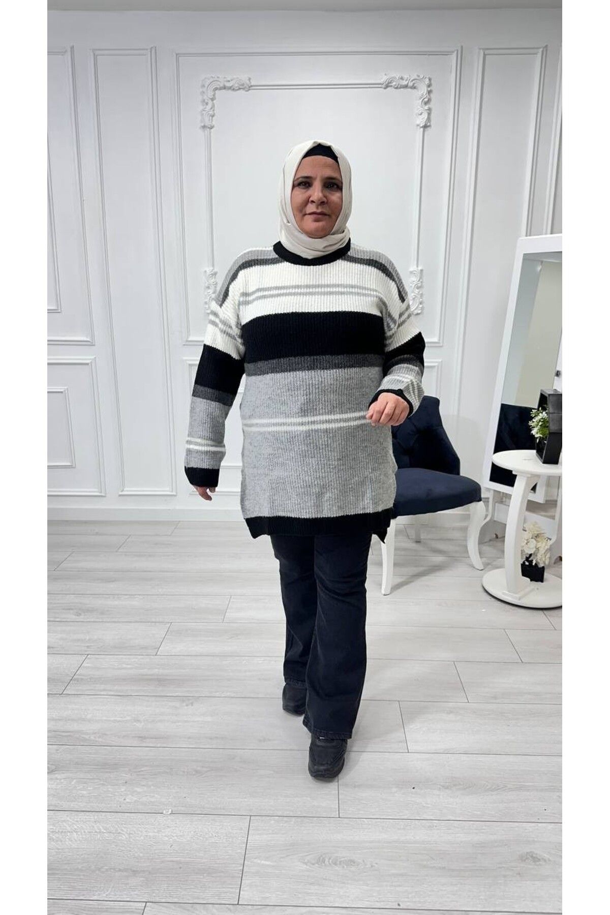 Sevda Kılınç Büyük Beden Çizgili Örme Kazak