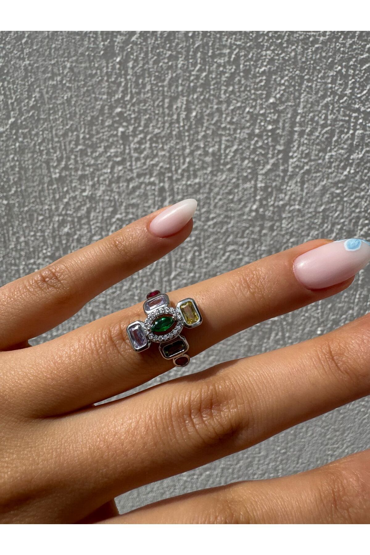 Jiji Jewelery Melis Goral Model Renkli Zirkon Taşlı Gümüş Renk Paslanmaz Çelik Yüzük