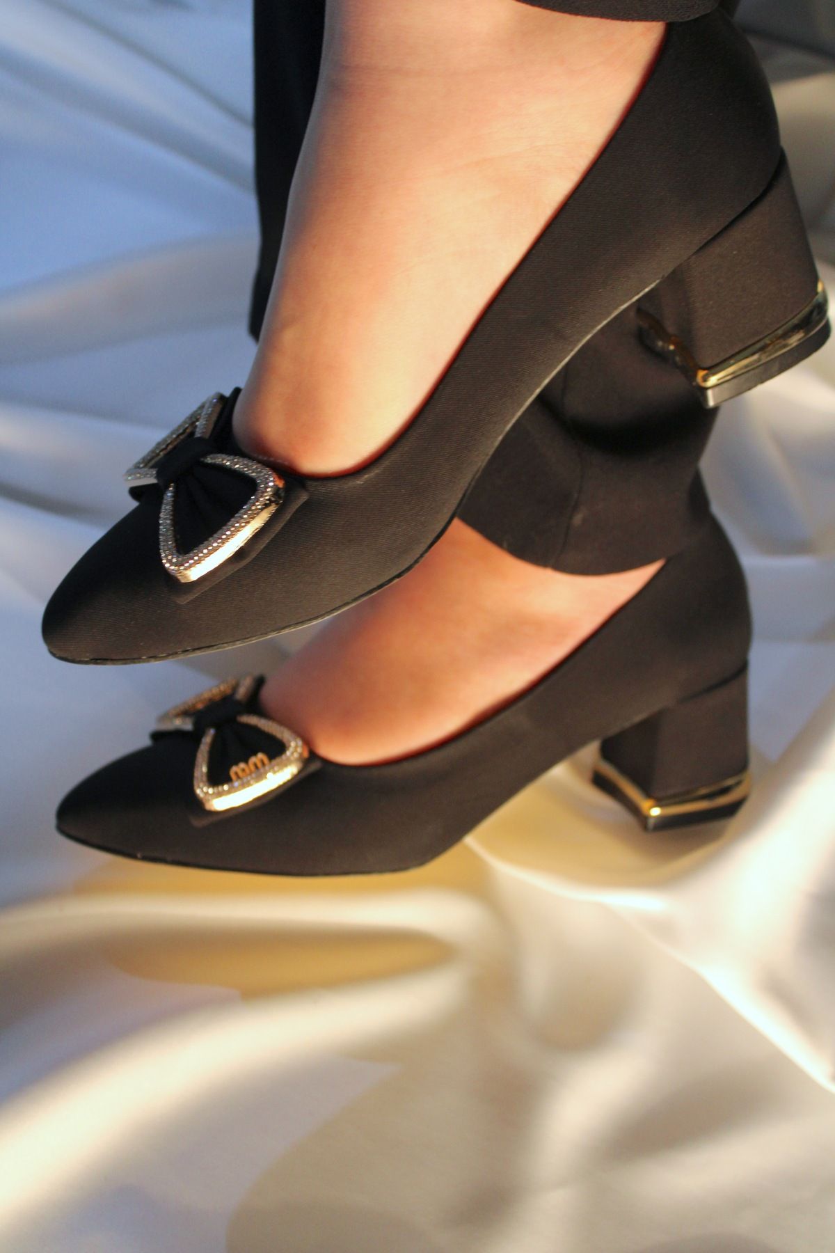 mybellashoes Kadın Siyah Kalın Topuklu Kurdele Detaylı Topuklu Ayakkabı