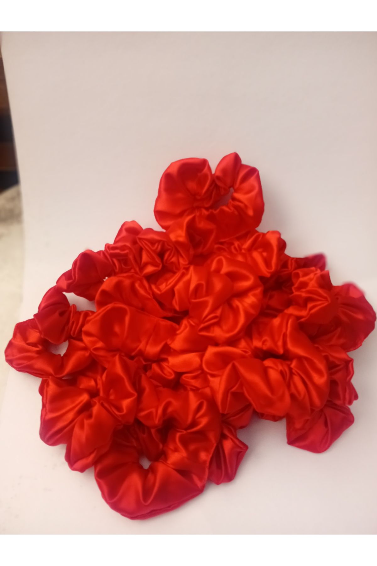 Lissa Aksesuar Kına Ve Nişan Düğün Için Lastikli Simit Kırmızı Saten 50 lı Scrunchie Saç Toka Set