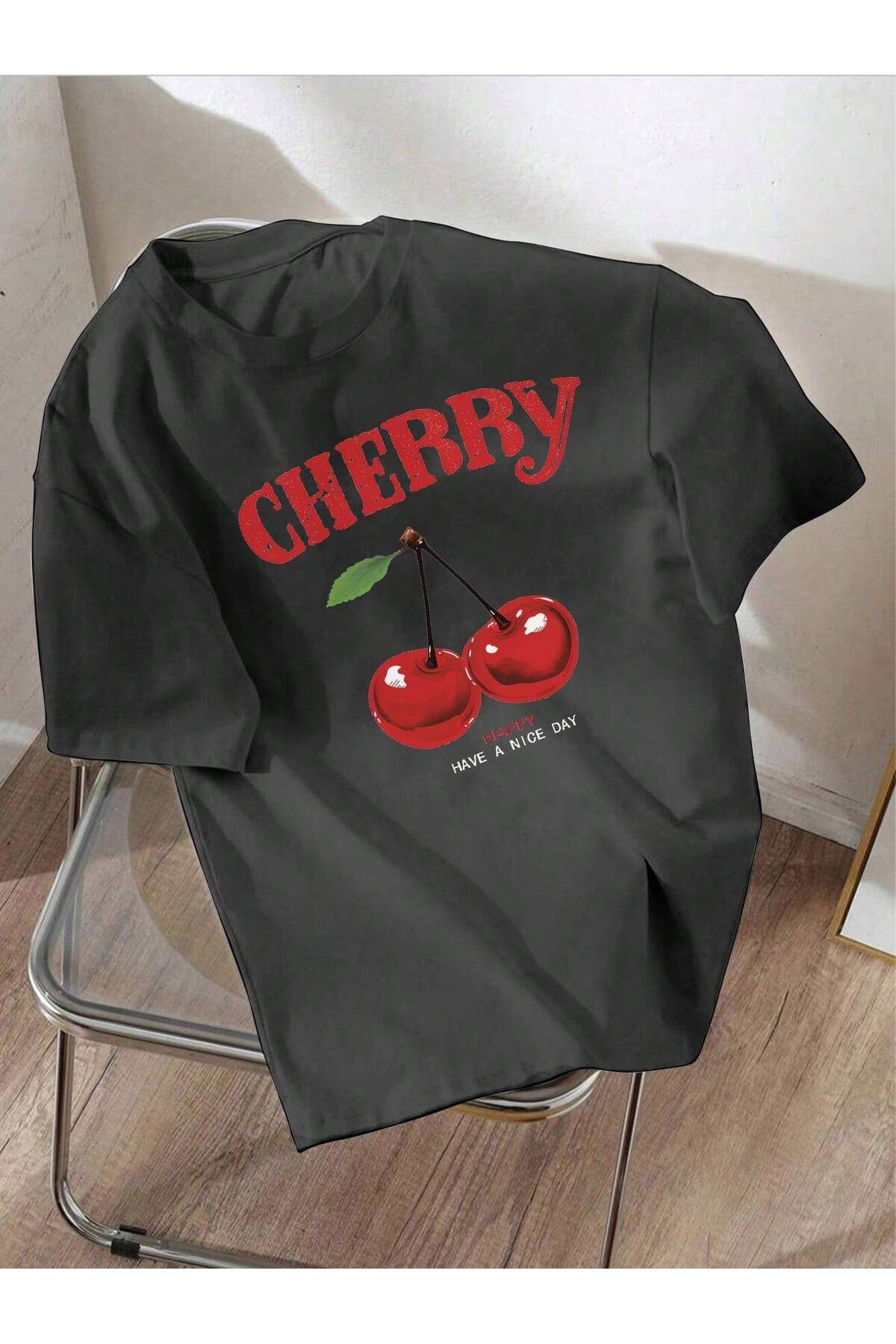 ZİYMO CHERRY BASKILI KADIN TİŞÖRT