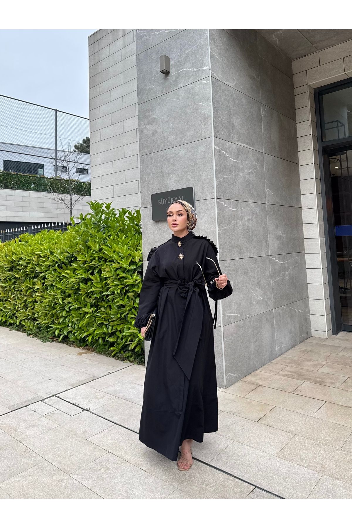 THE RAREBELL Güneş Düğmeli Poplin Kumaşlı Tesettür Elbise