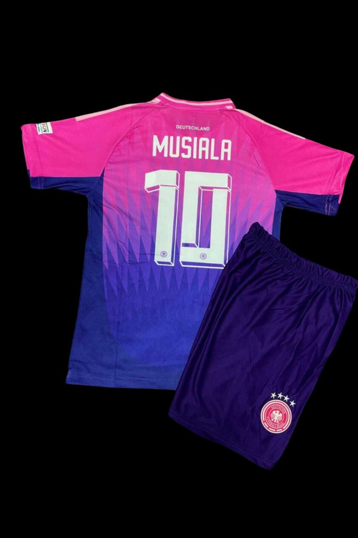 Atlas Global ALMANYA MUSIALA DEPLASMAN PEMBE ÇOCUK FORMASI