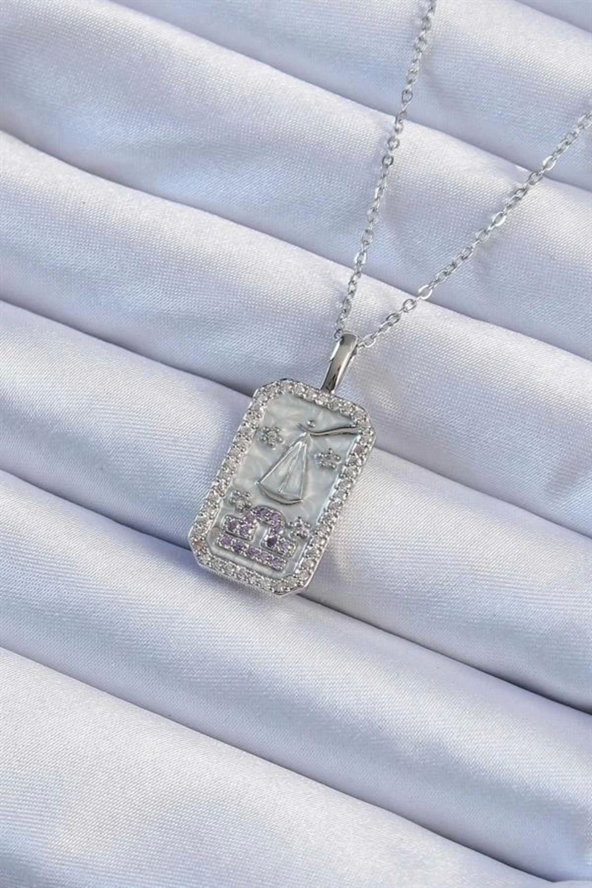 Lale Moda 316L Çelik Zincir Gümüş Renk Lila Zirkon Taşlı Tarot Kolye