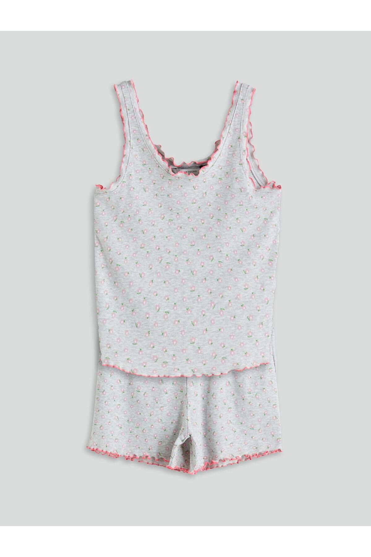 LC Waikiki LCW Young U Yaka Çiçekli Kadın Şortlu Pijama Takım (S5)
