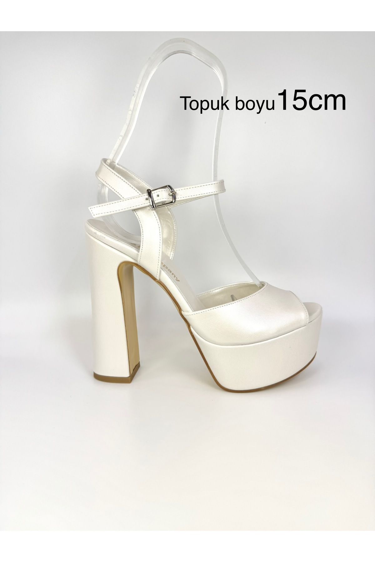 E&L Company 15cm Kırık beyaz deri, altı kaymaz. Koşma garantilidir.