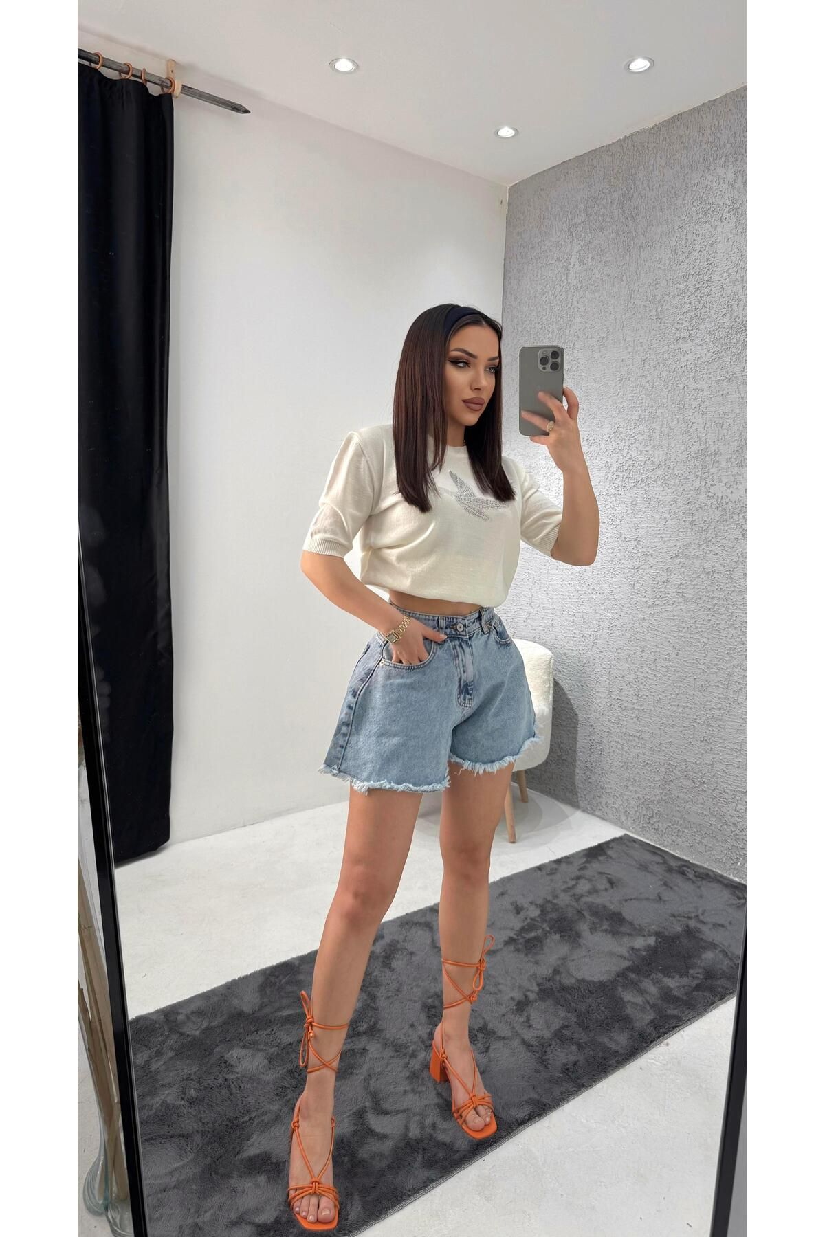 Neva Wear Yırtık Paça Denim Şort