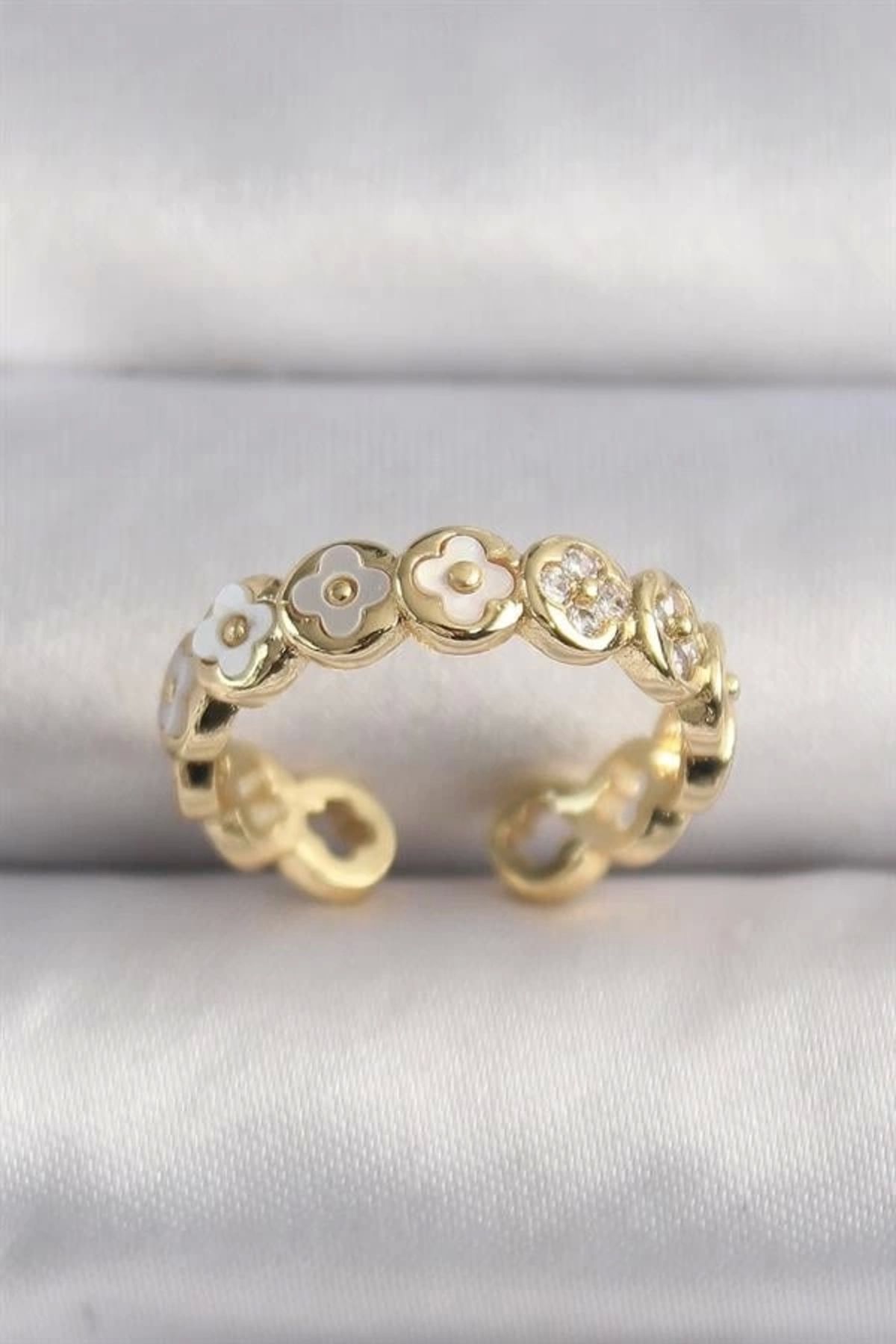 Lale Moda Pirinç Gold Renk Beyaz Sedefli Yonca Model Kadın Yüzük