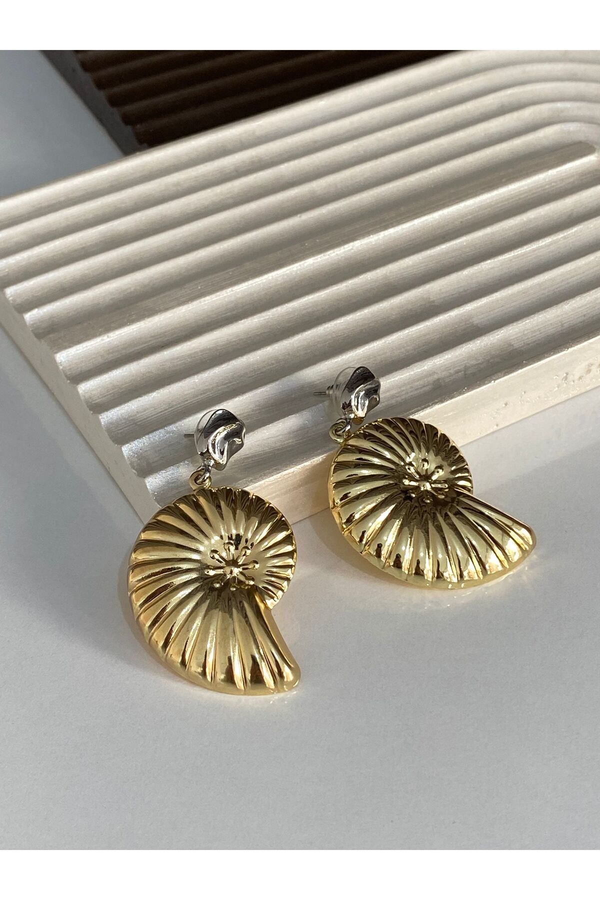 DMR Accessoire Çelik gold küpe