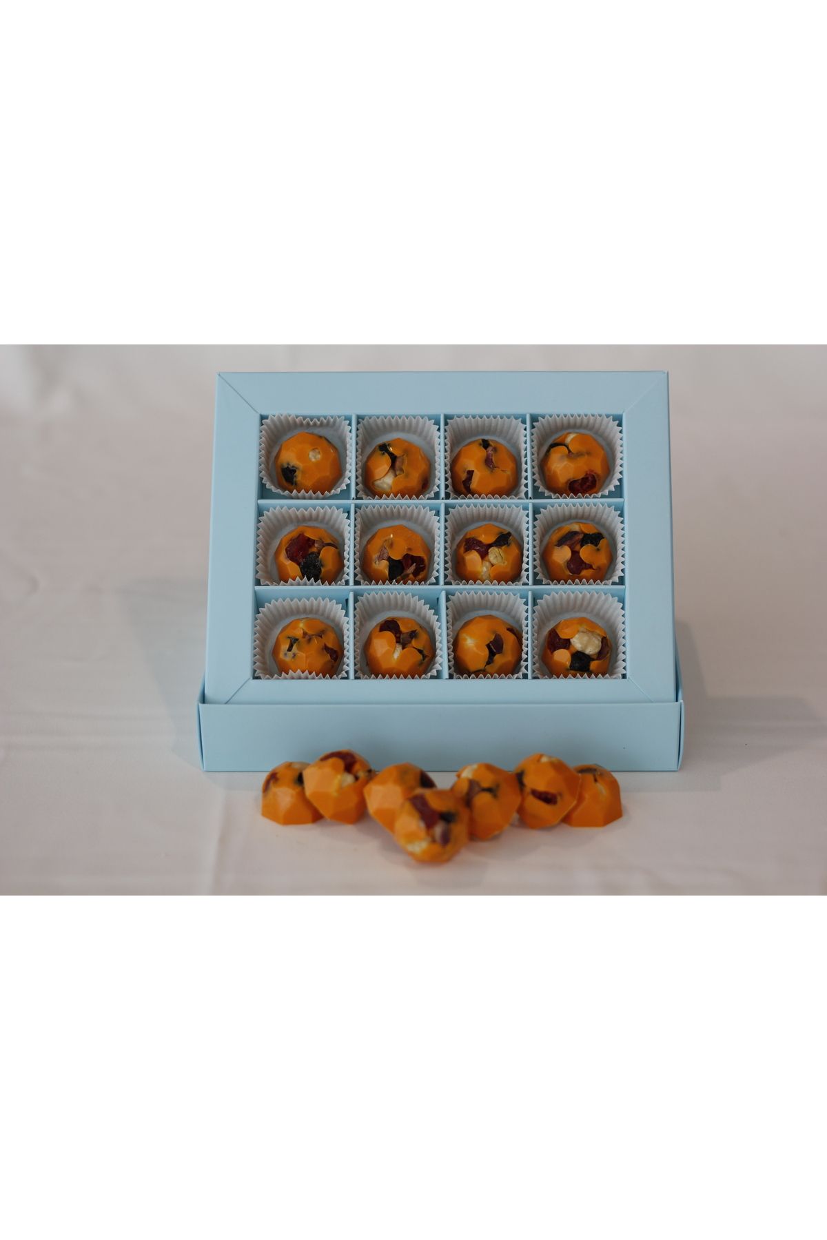 Morpho Effect Group Kristal Spesiyal Karamel Çikolatalı Hediyelik Çikolata (1 kg)