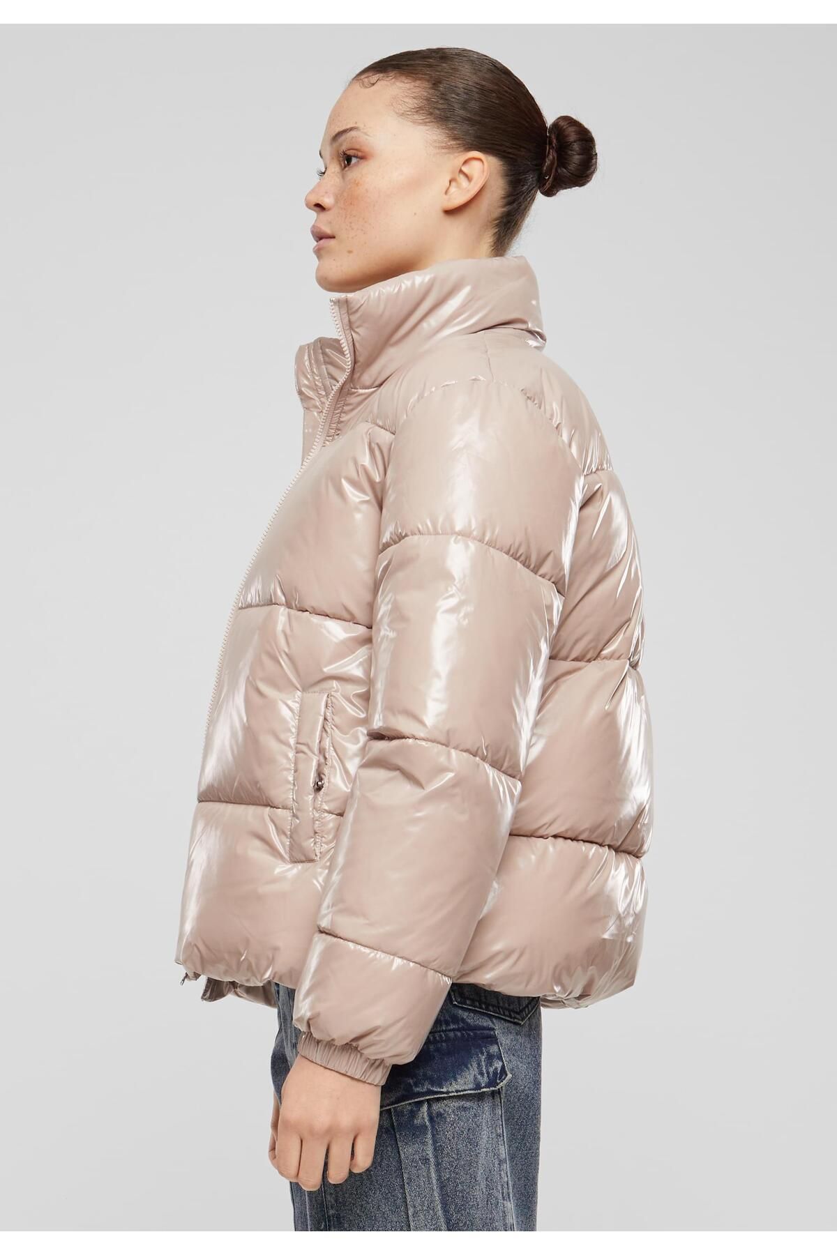 Urban Classics-Recycelte, kurze, glänzende Damen-Pufferjacke 7