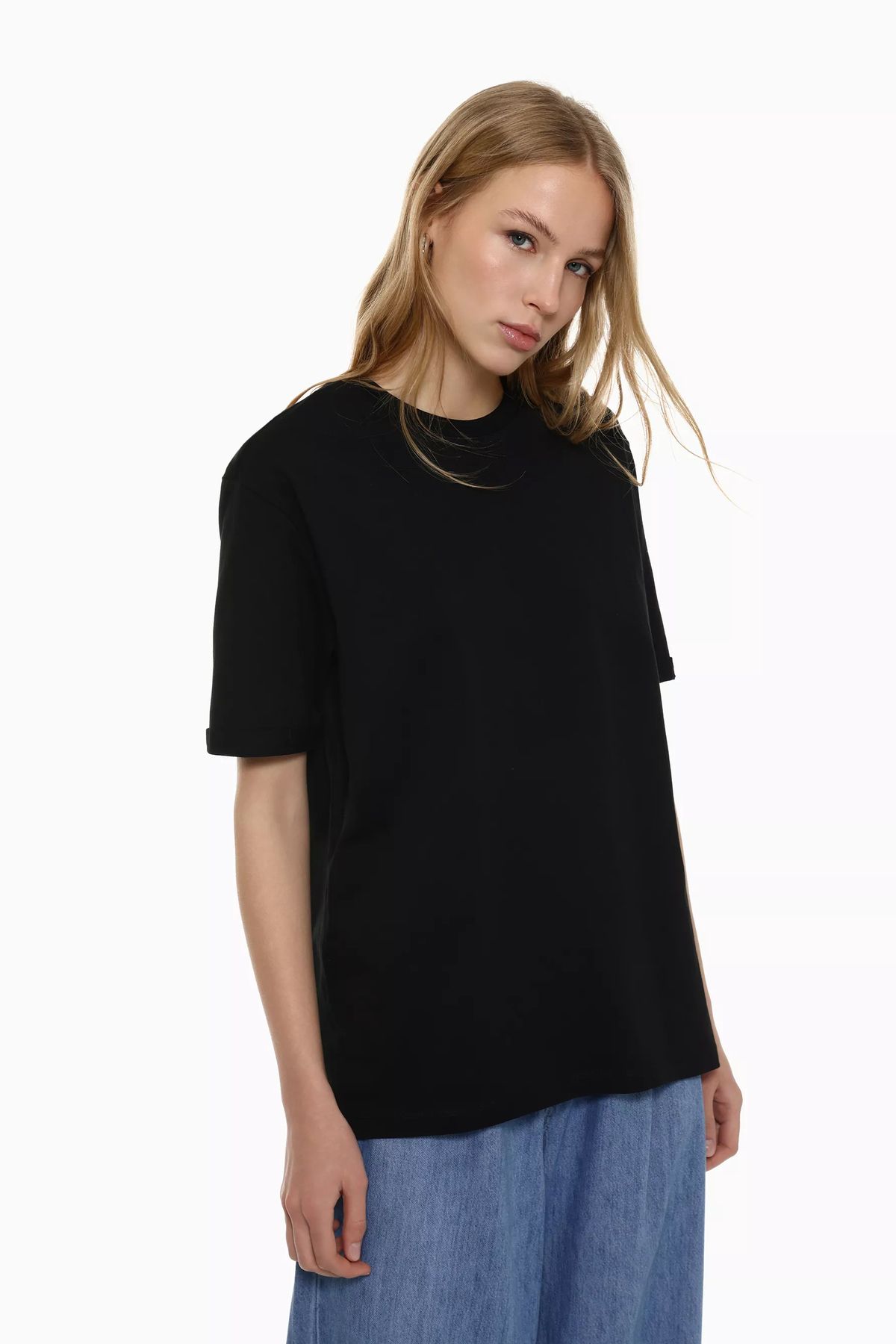 Lia Blanco's Kadın %100 Organik Pamuklu Kalın Dokulu Fit Yuvarlak Yakalı Siyah-Beyaz T-shirt