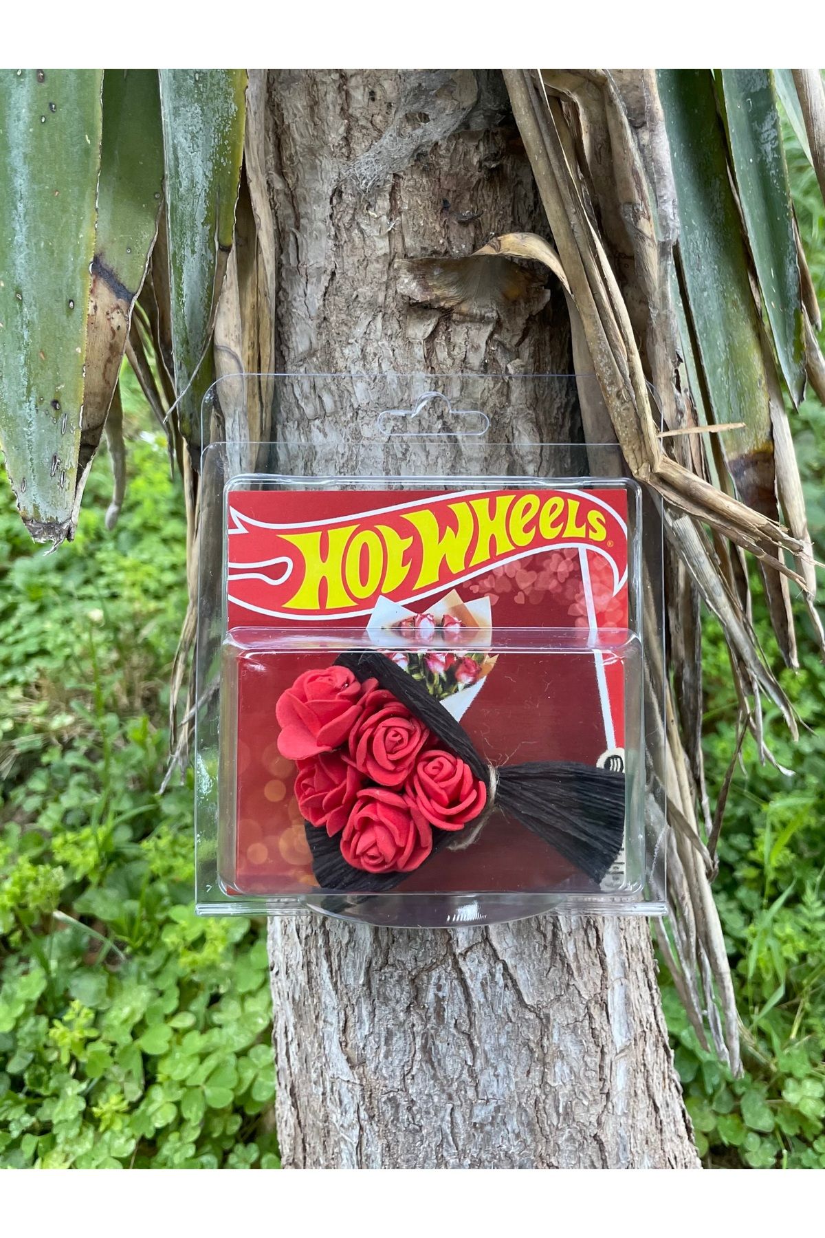 Aker Fassi Hot Flowers Çiçek, Mini Buket, Sevgiliye Hediye, Anneler Günü, Kırmızı Çiçek