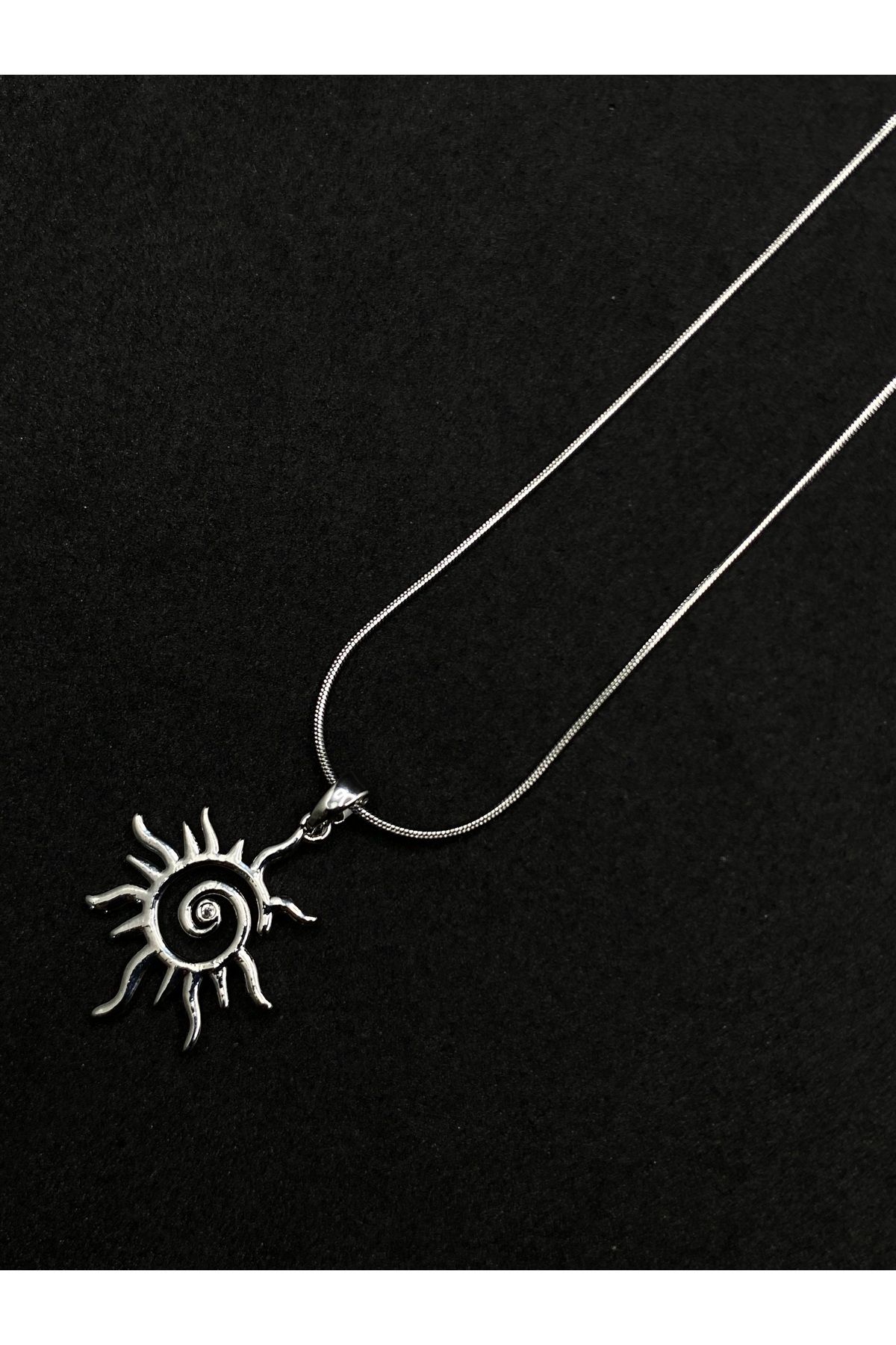 Jiji Jewelery Güneş Yaz Tutulma Trend Gümüş Renk Paslanmaz Çelik Kolye