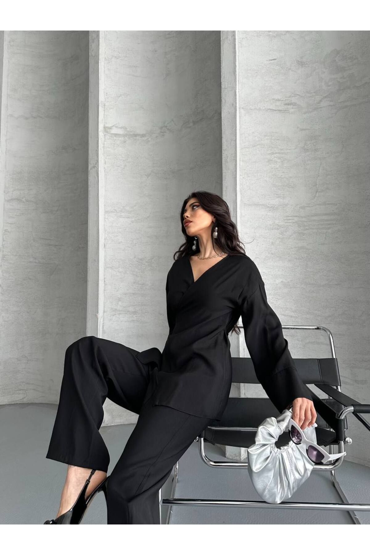Castivo Fashion Drapeli Bağlamalı V Yaka Takım