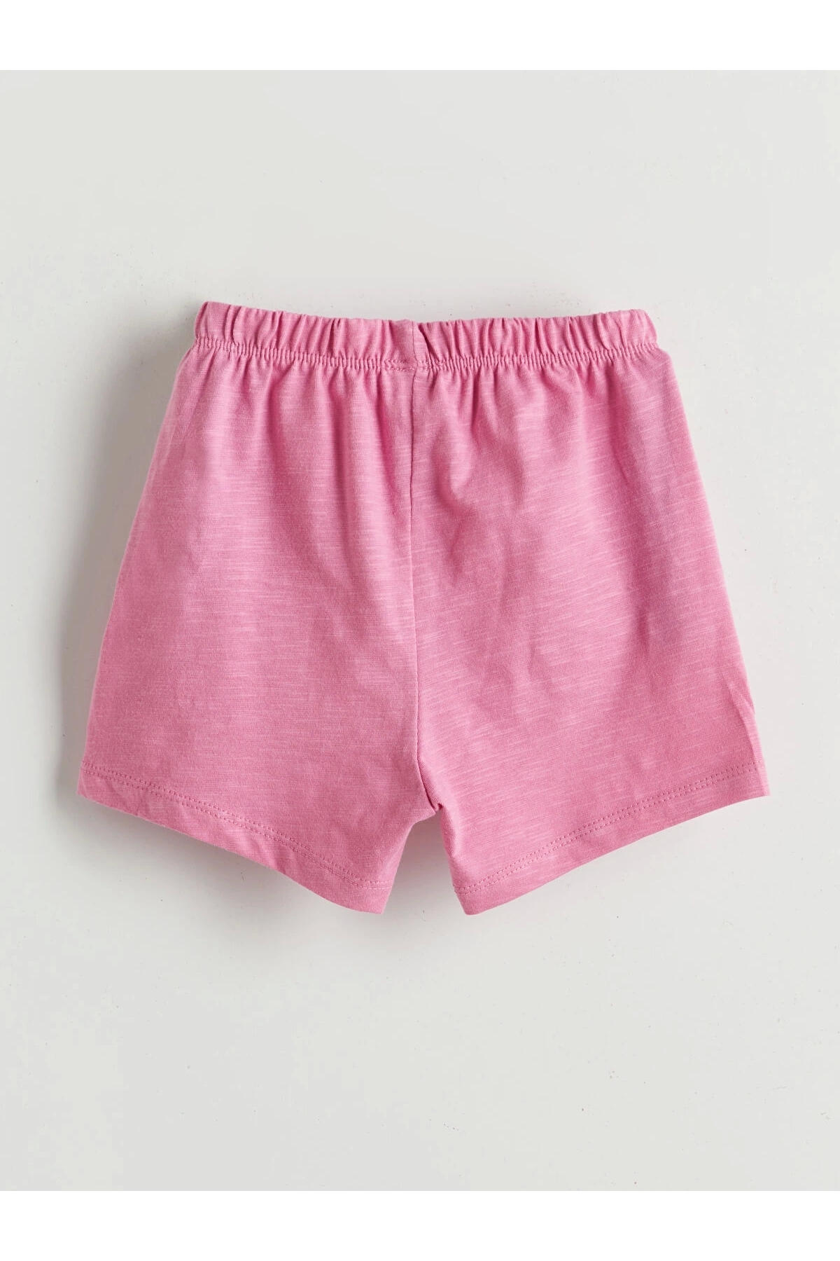 LC Waikiki LCW baby Pembe Bisiklet Yaka Kız Bebek Şortlu Pijama Takımı fotoğrafı 4 (önizleme)