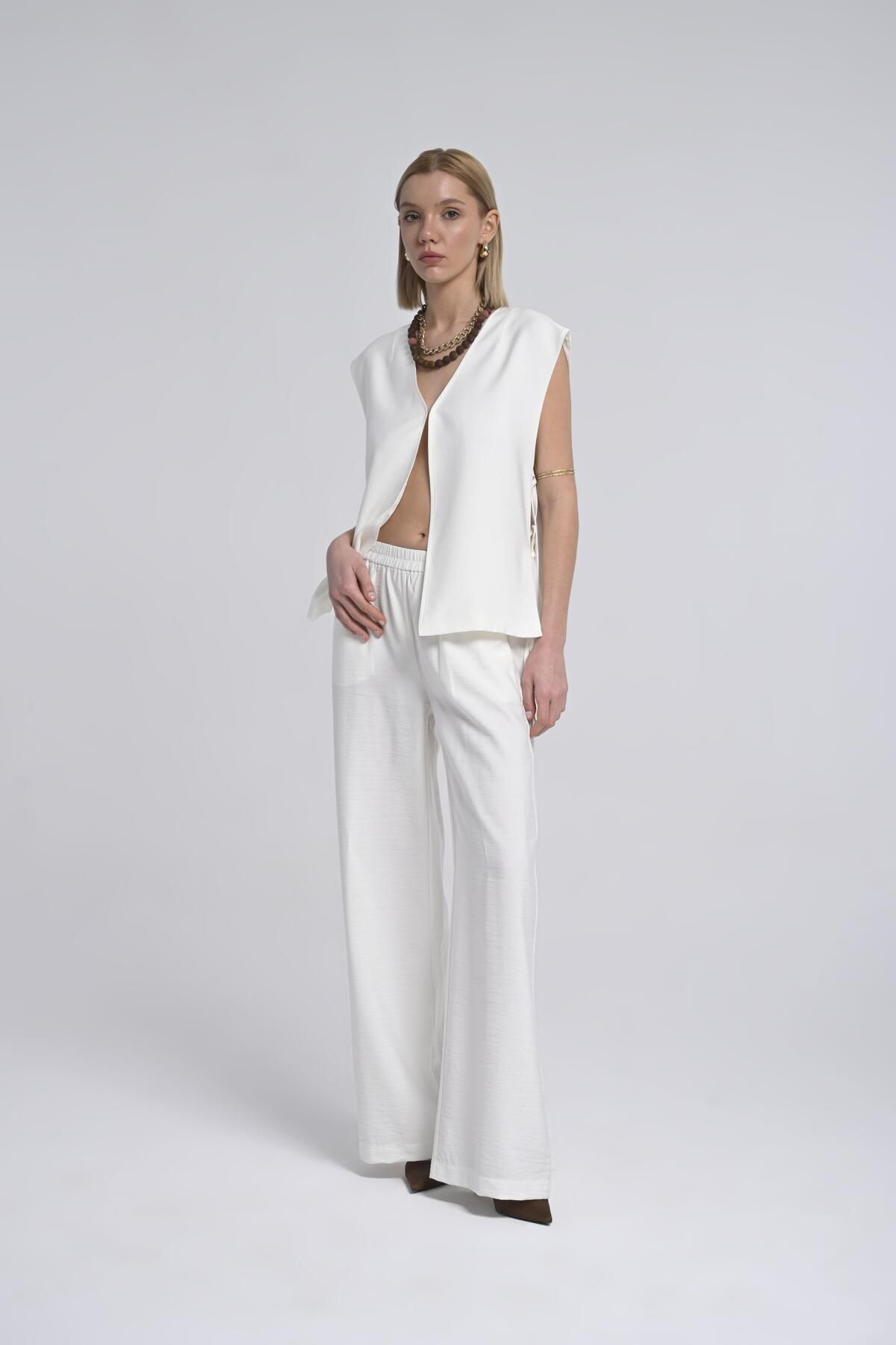 Tpc.Point Collection Kadın Ekru Beli Lastikli Cepli Pantolon – Oversize Fit