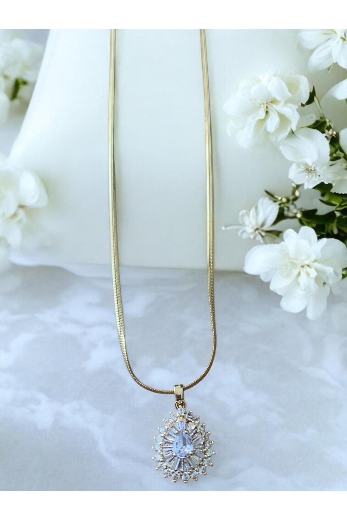 Constanza Exclusive Taşlı Su Damlası Kolye