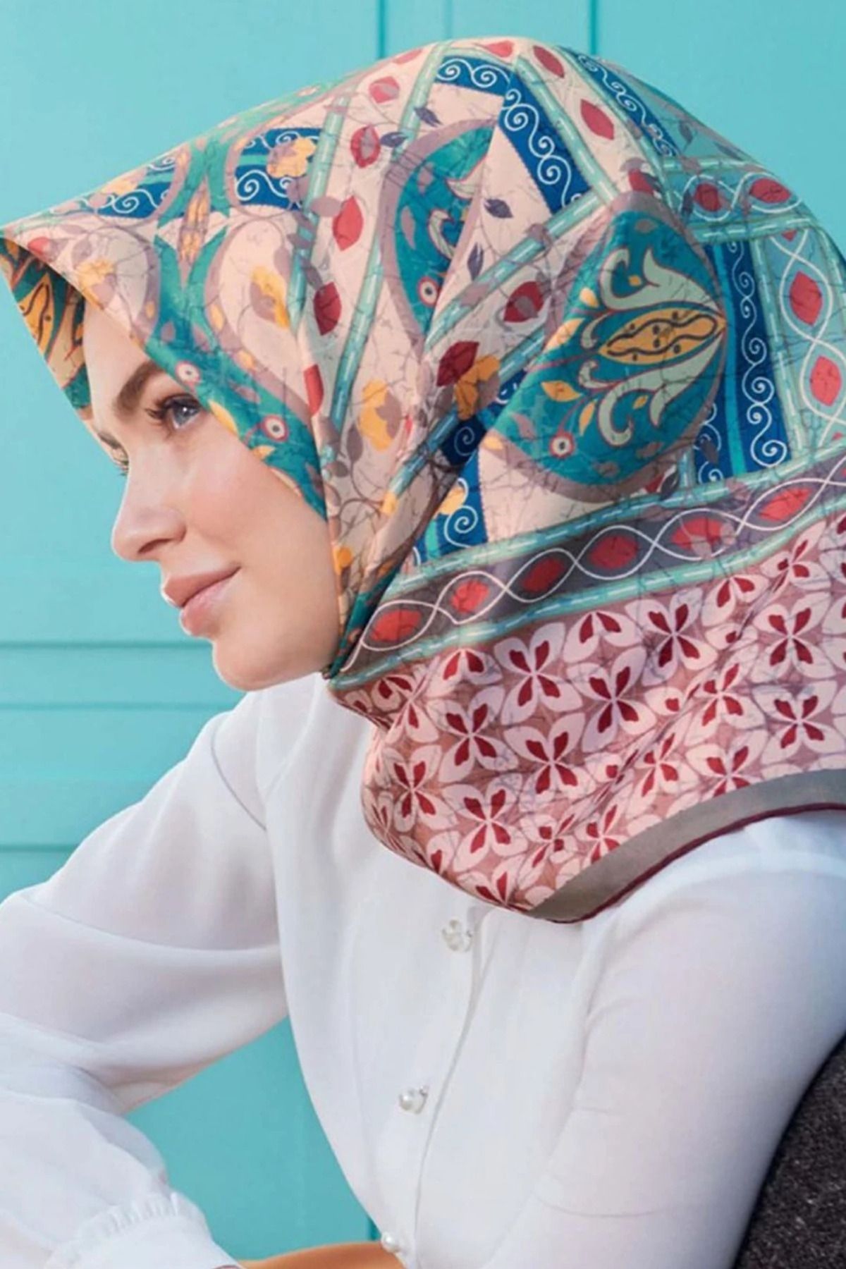 Armine Nostalji Serisi Twill İpek Eşarp 7932D-09 ETNİK TURUNCU-MAVİ
