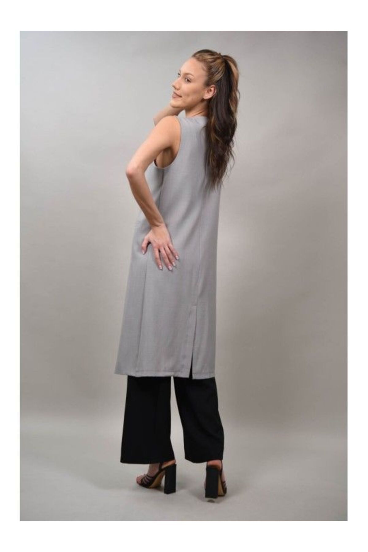 CHANGE OFF-LONG FORMAL STYLE VEST WITH BUTTONS AT WAIST ALESSANDRA ONE SIZE FITS ALL Grey 4