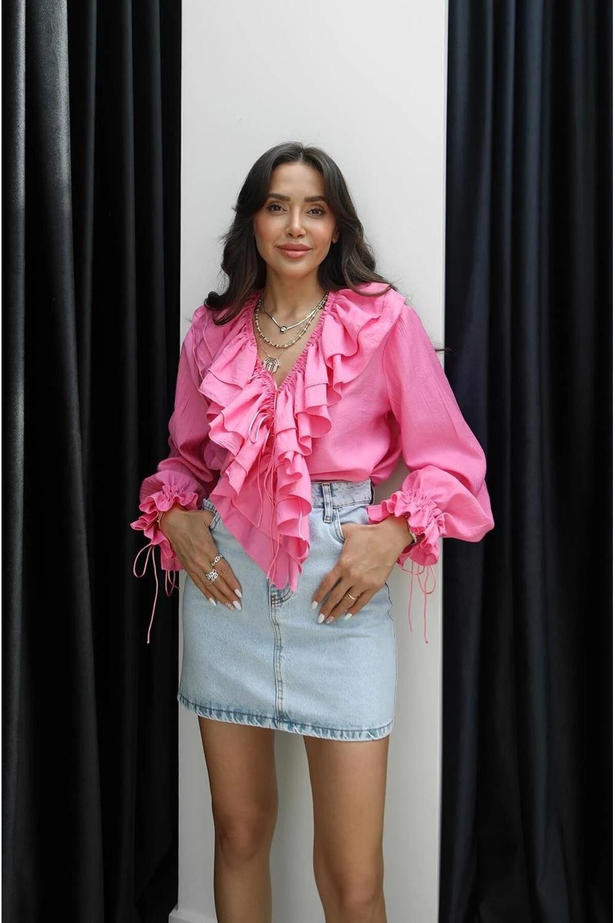 Moda Asrın Asrın Pembe Fırfırlı Bluz