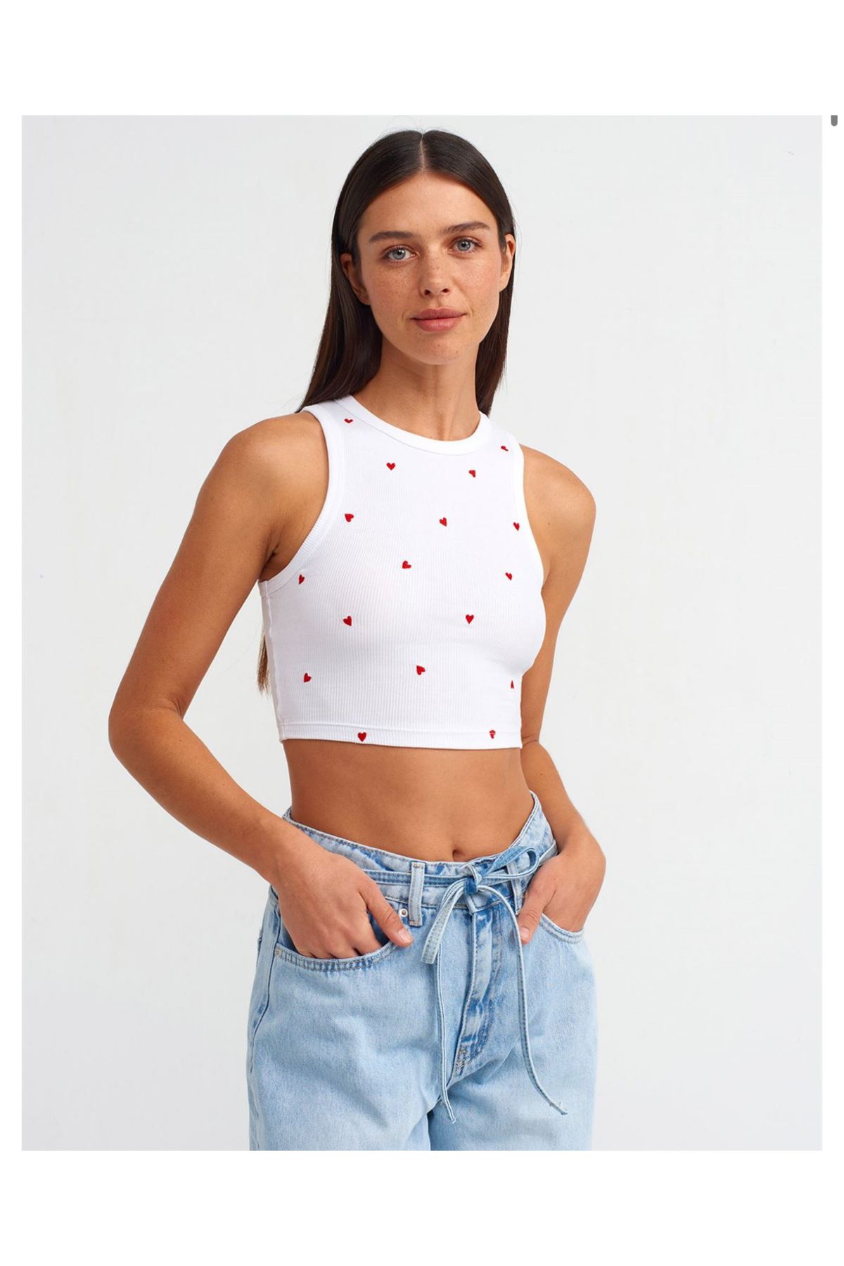 NK Kalp Nakışlı Crop Top-Beyaz