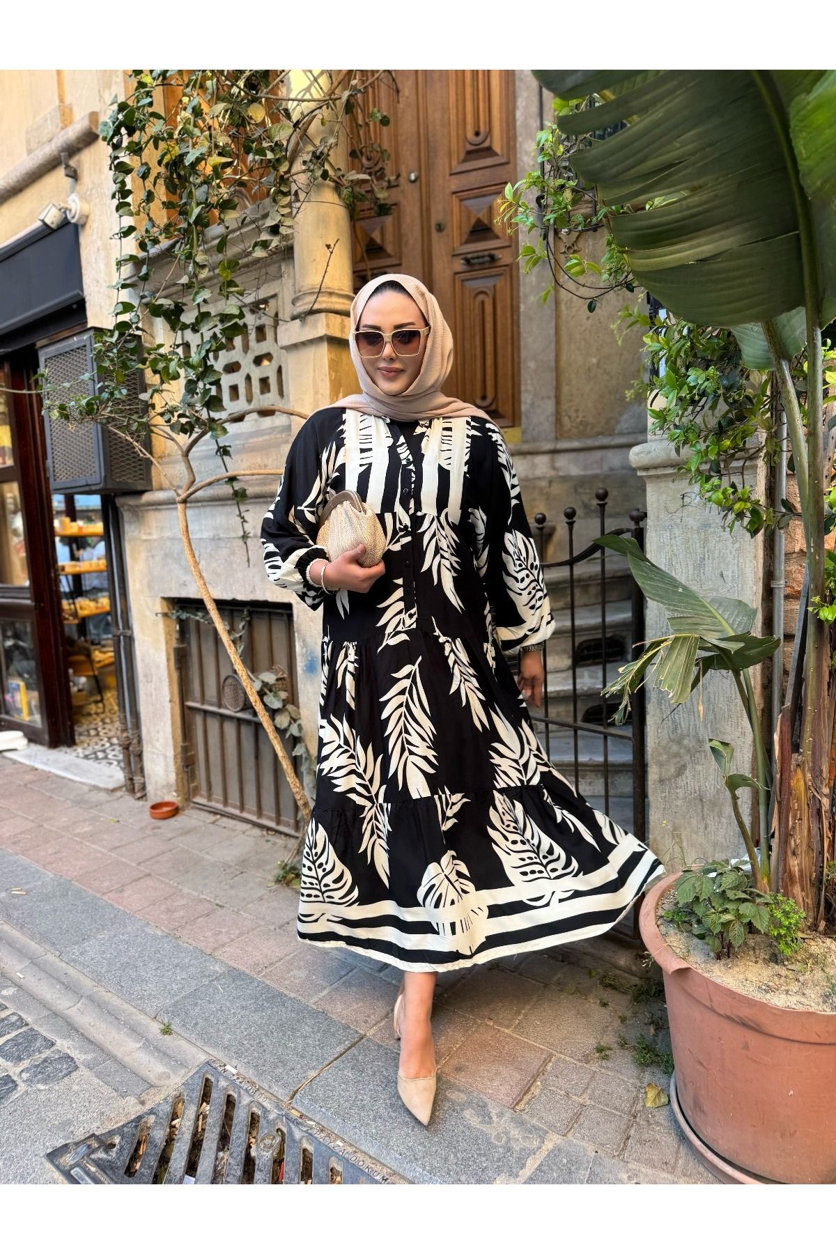 Güler Casual Yaprak Desenli Siyah-Beyaz Elbise