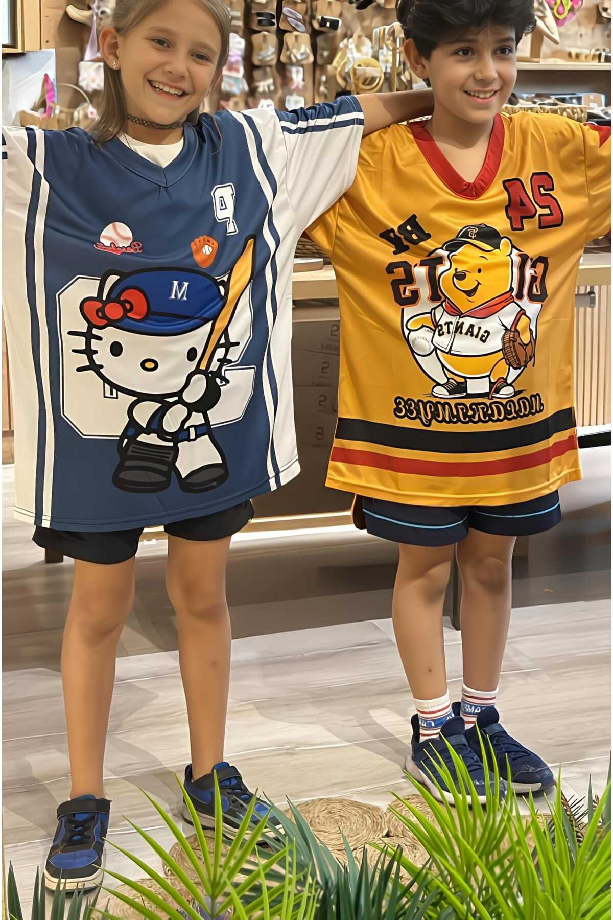 Yaseminli Butik Pooh Detaylı Kısa Kol Unisex Tshirt