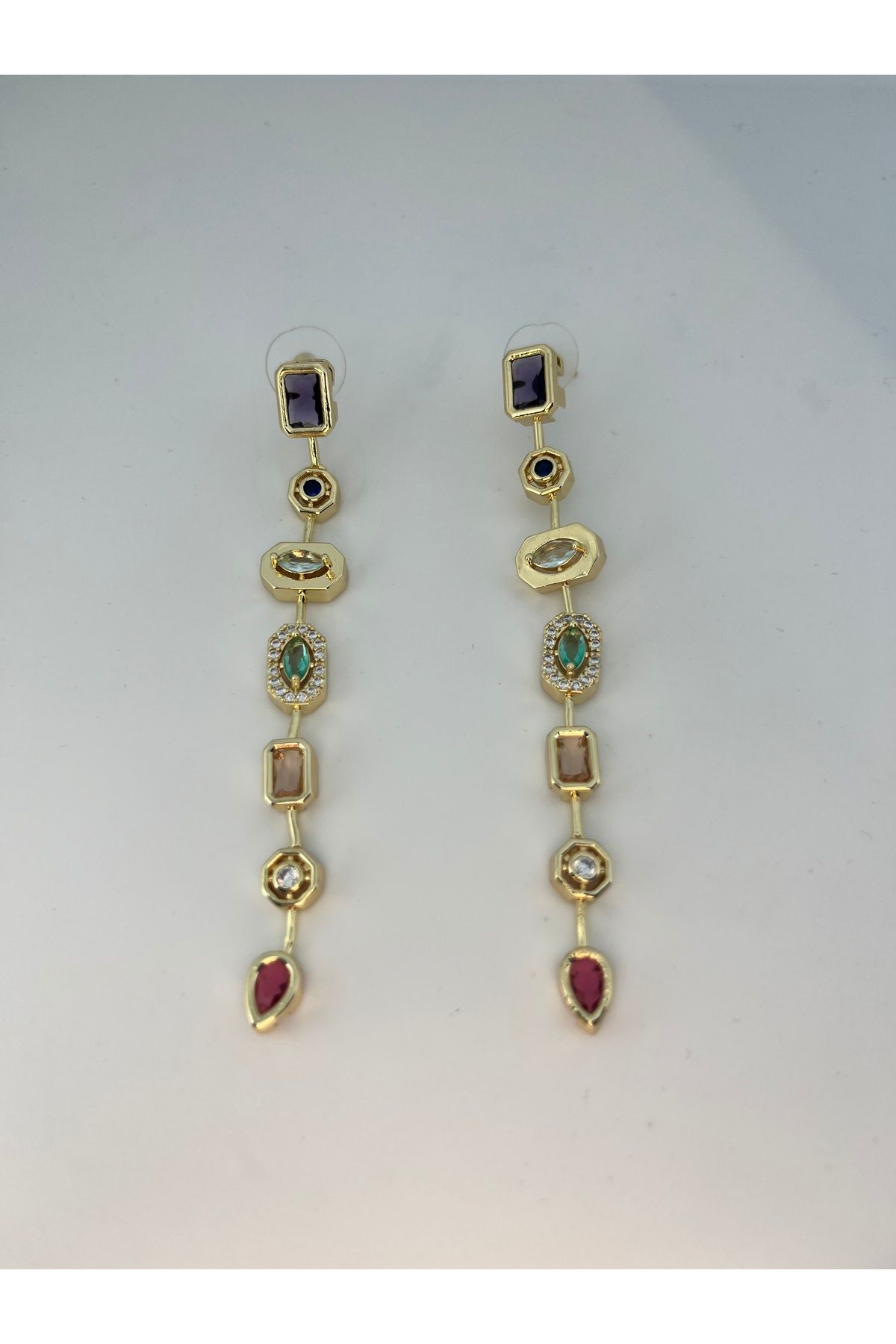 Fam&Co Jewelry VIP Koleksiyon – Renkli Taş Detaylı Altın Kaplama Uzun Küpe | Kararmayan Çelik