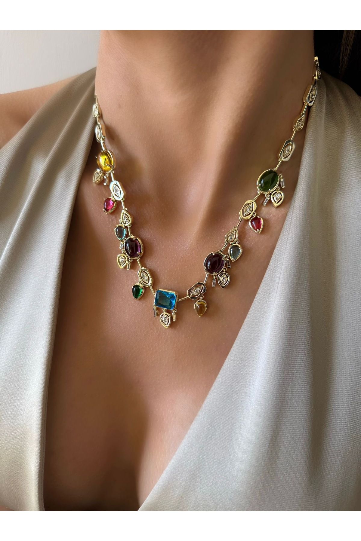 İNN JEWELLERY Çelik Kolye Kararmaz Vintage Figürlü (2 YIL İTHALATÇI GARANTİLİ)