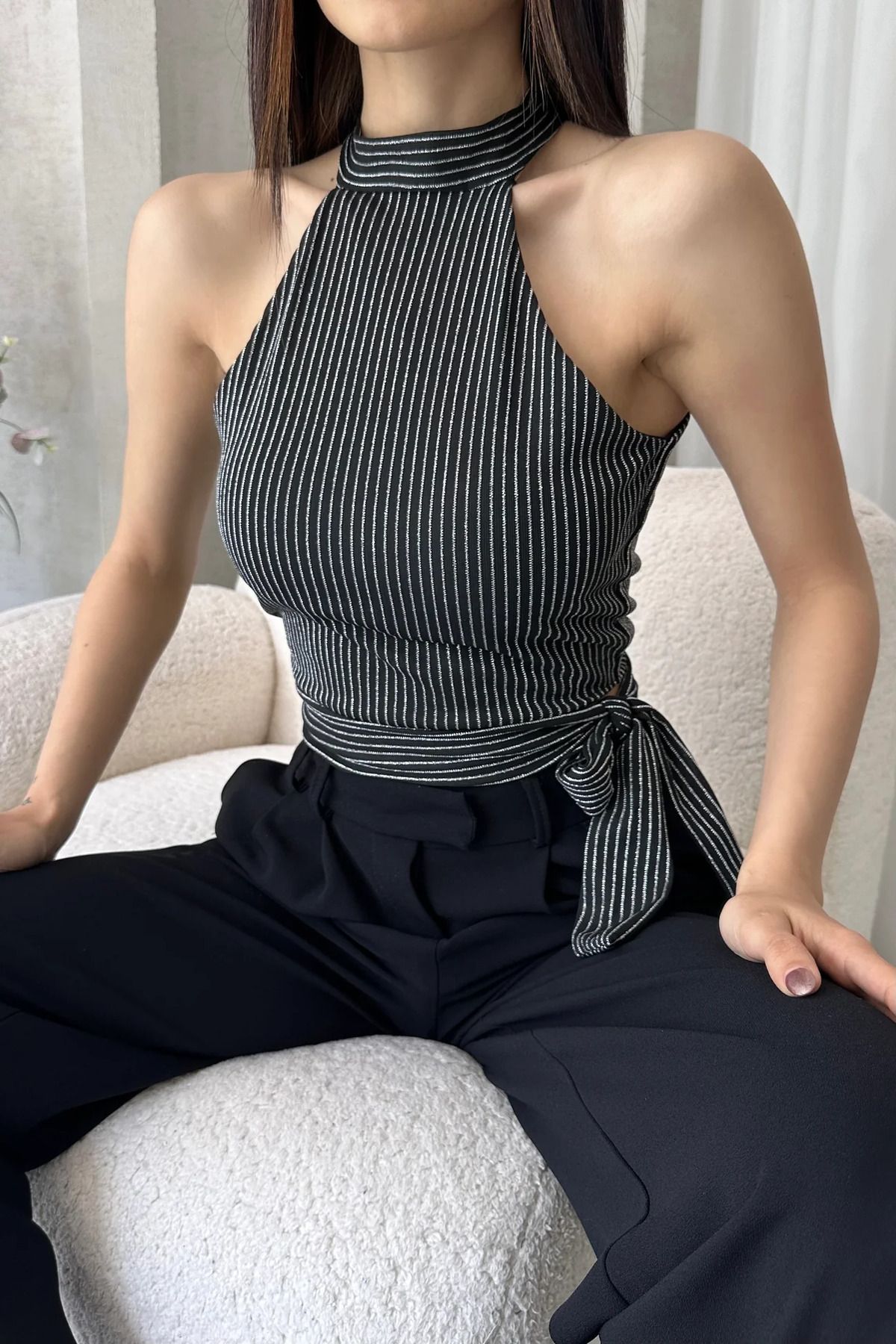 Lumina Whisper Çizgili Beli Kuşak Detaylı Halter Bluz