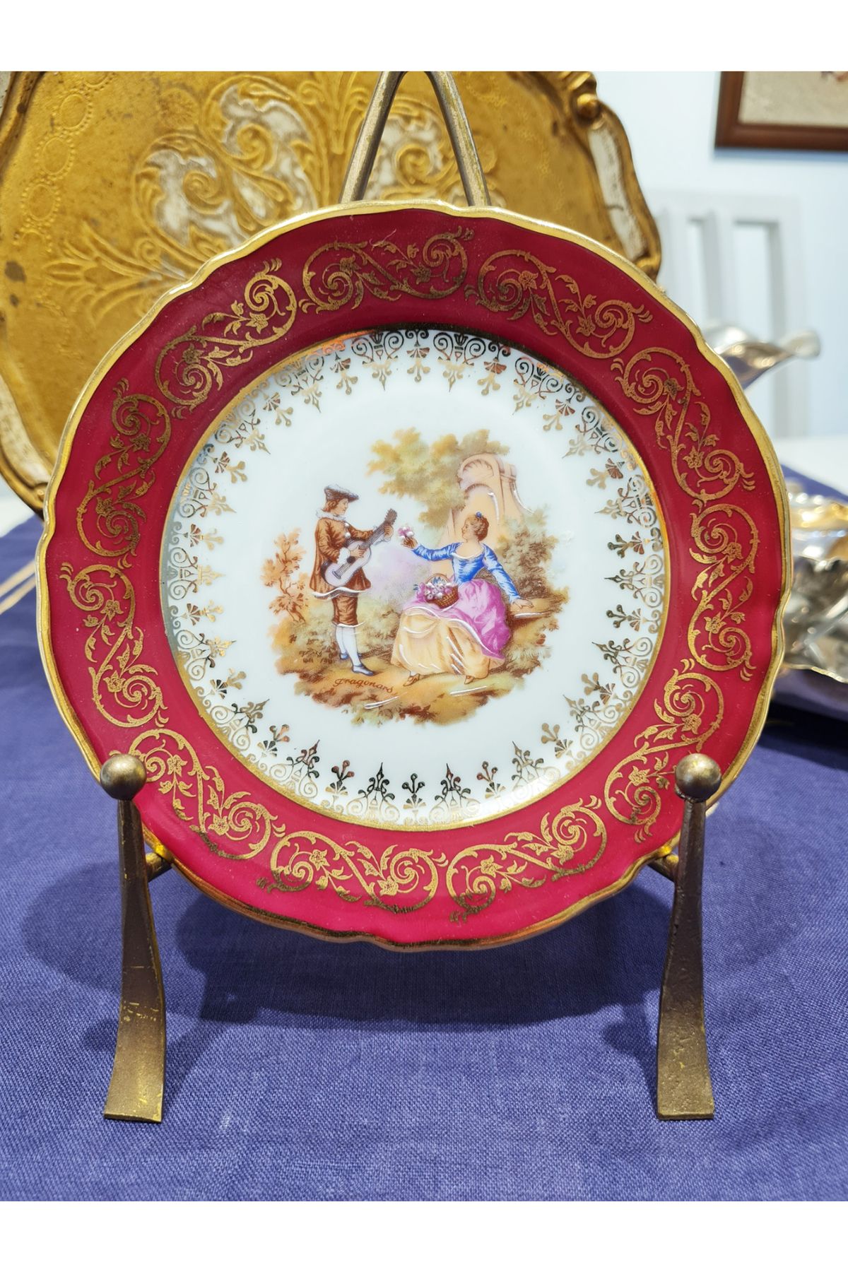 Fransız Limoges El Boyaması Limoges Dekoratif Tabak (Altın Yaldız Detaylı, Koleksiyonluk, 15 cm)
