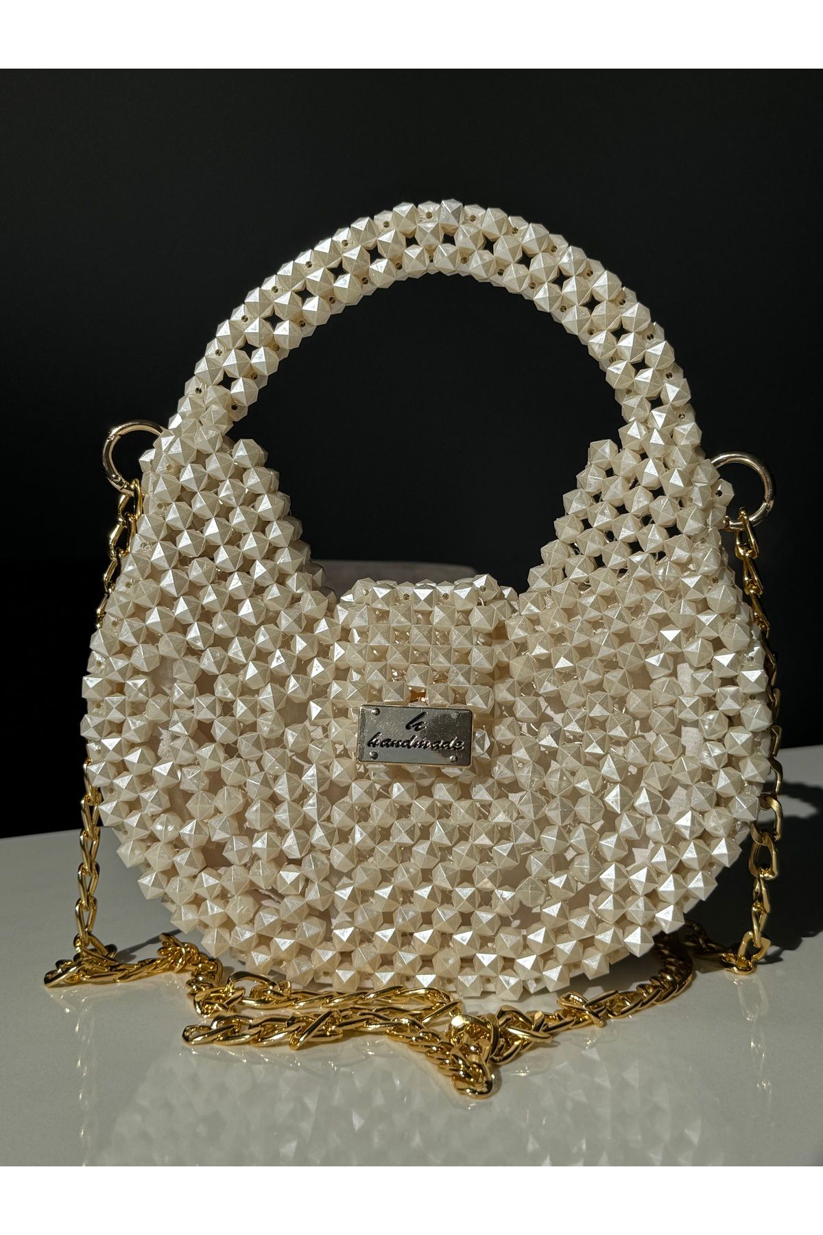 begüm jewelery BEYAZ SEDEFLİ KÜBİK KESİM PARLAK TAŞLARLA İŞLENMİŞ TASARIM ÇANTA