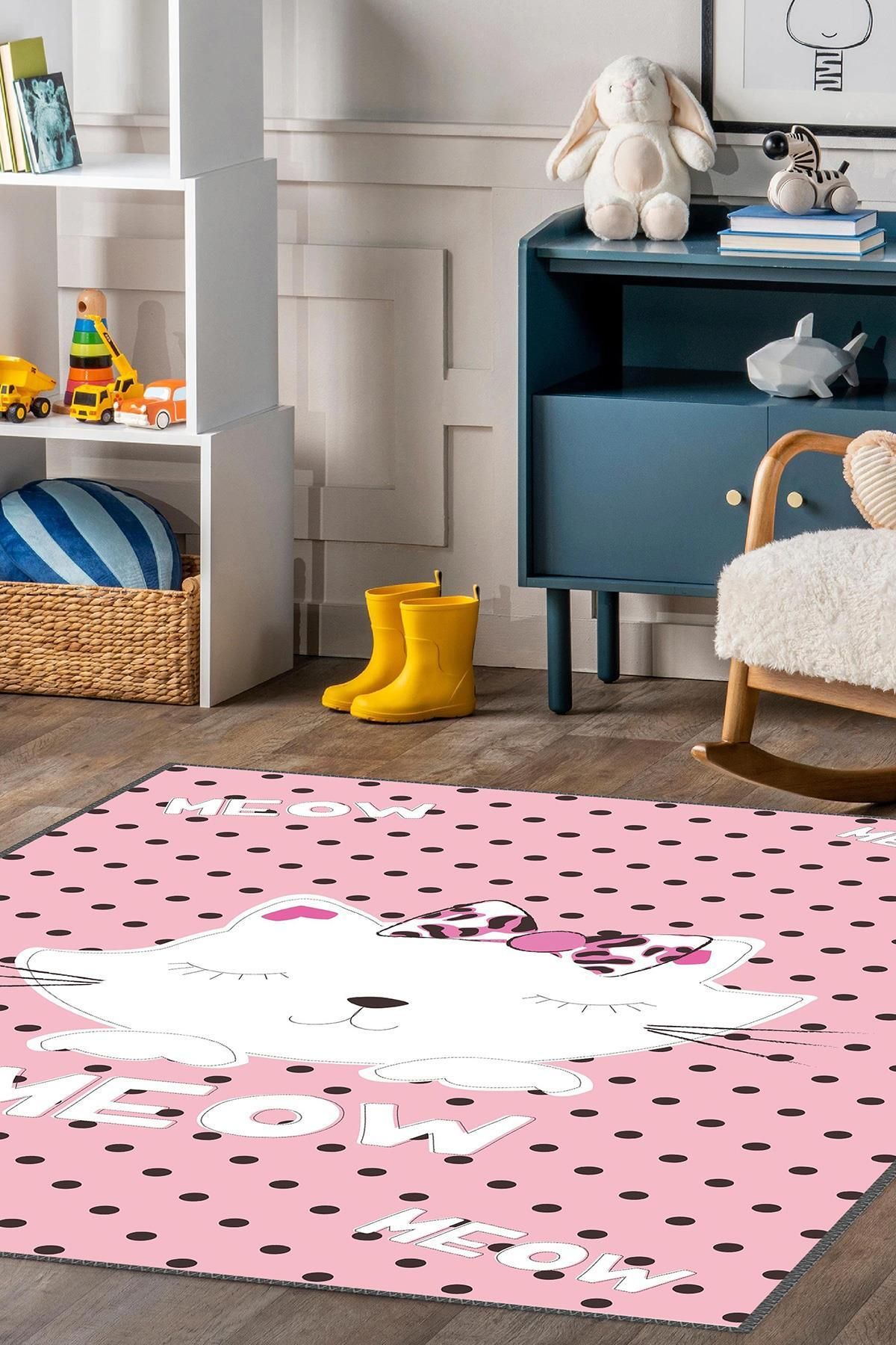 Serteks Pembe Kedi Desenli Kaymaz Tabanlı Makinede Yıkanabilir Çocuk Halısı