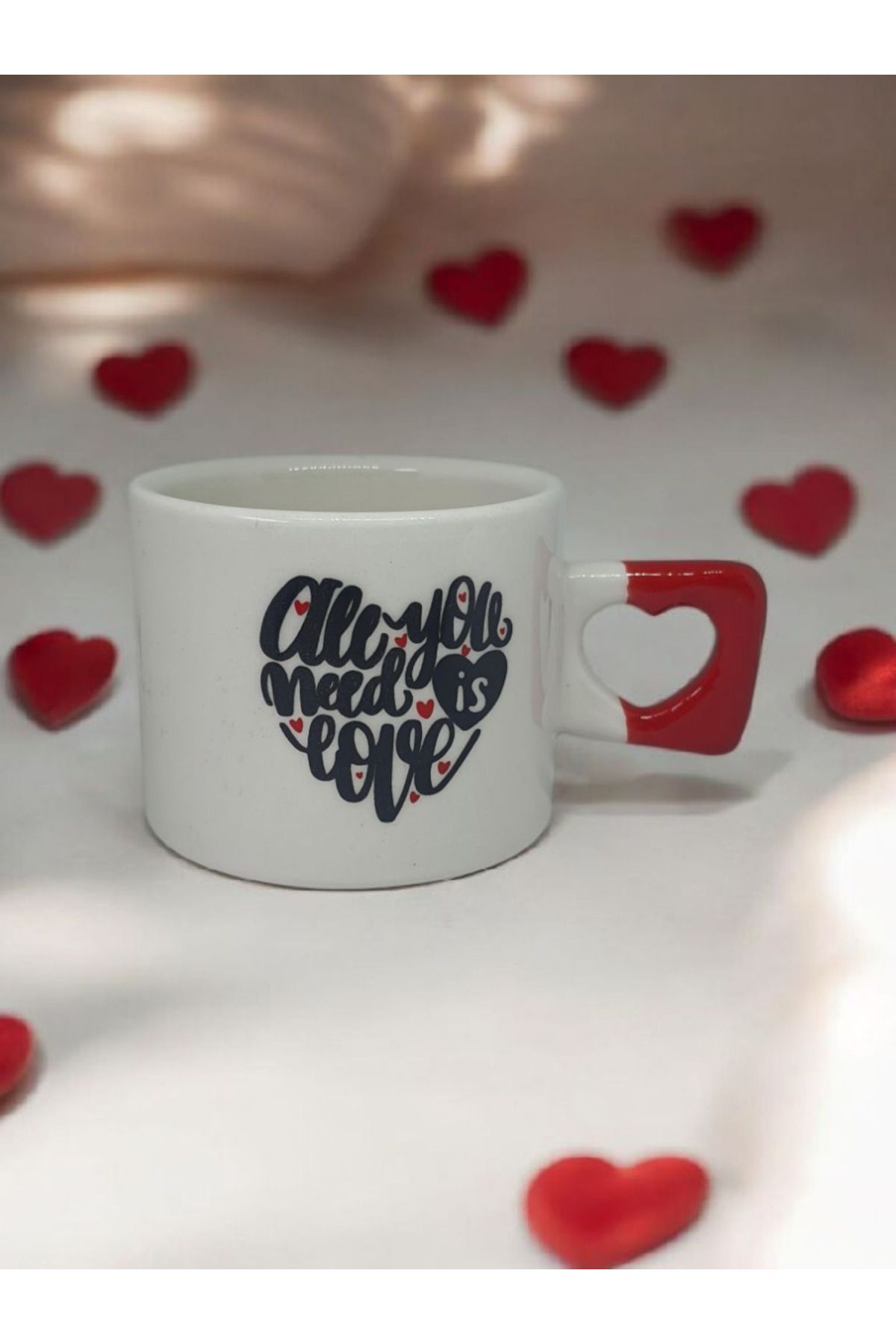 Simge Seramik All You Need is Love Çift Taraf Yazılı Kalp Kulplu El Yapımı Doğal Seramik Mug Kupa Fincan