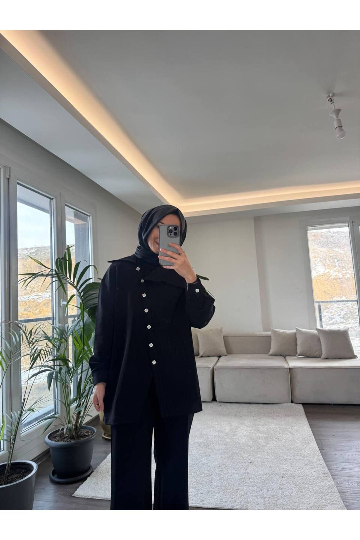 Suede Style 5556 - Düğme Detaylı Rahat-Şık Kadın Takım
