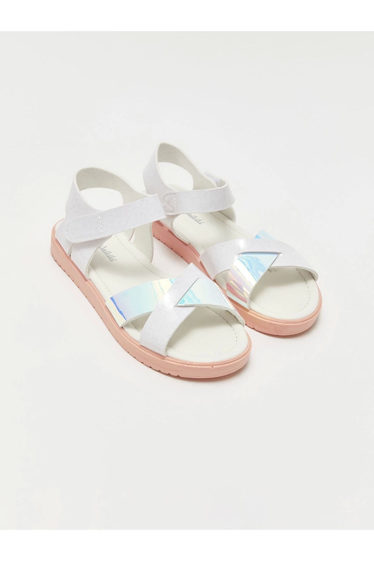 LC Waikiki LCW STEPS Beyaz Baskılı Kız Çocuk Sandalet