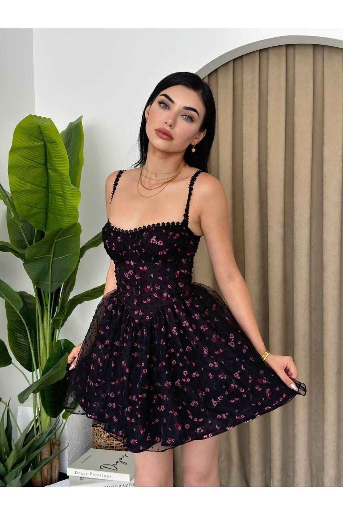 Julidress Dantel Detaylı Astarlı Çiçek Desenli Mini Tasarım Prenses Tül Elbise