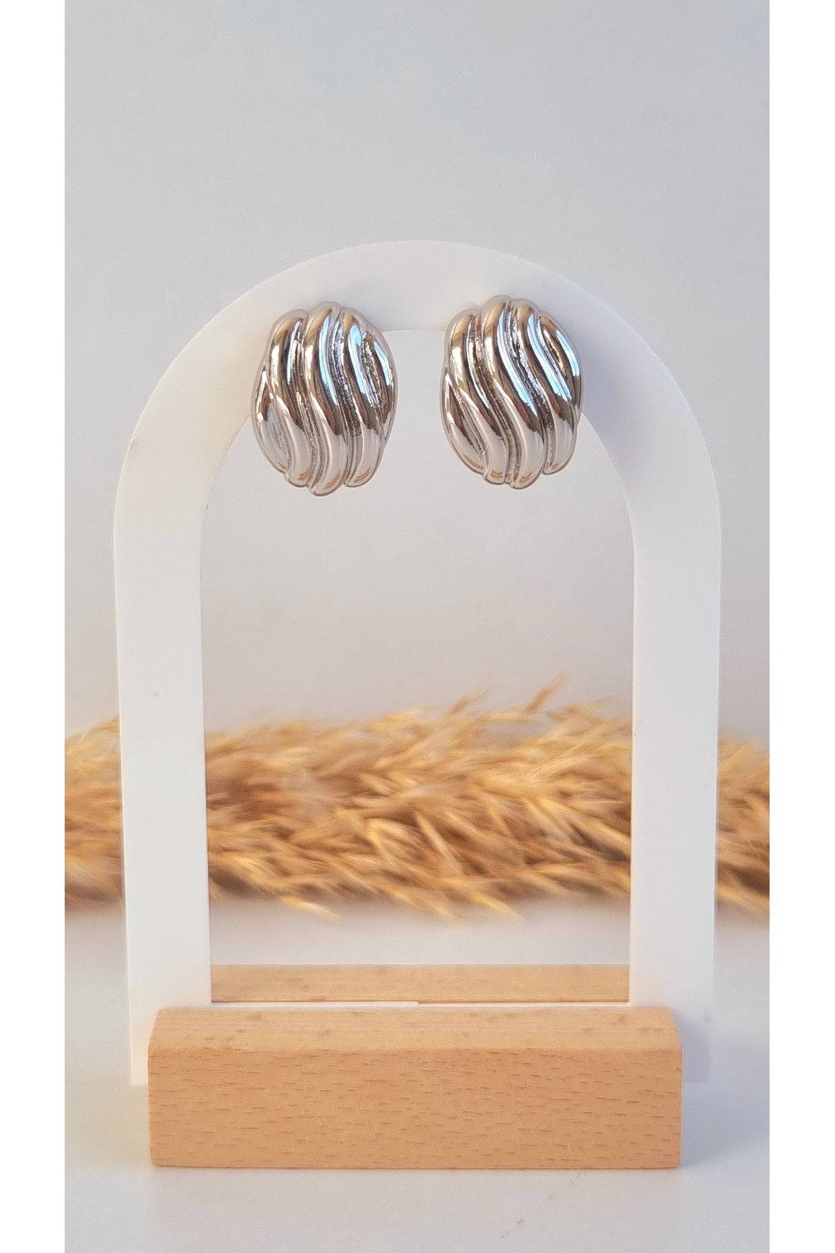 İNİTİUM Premium Paslanmaz Çelik Bombeli Oval Desenli Silver Küpe