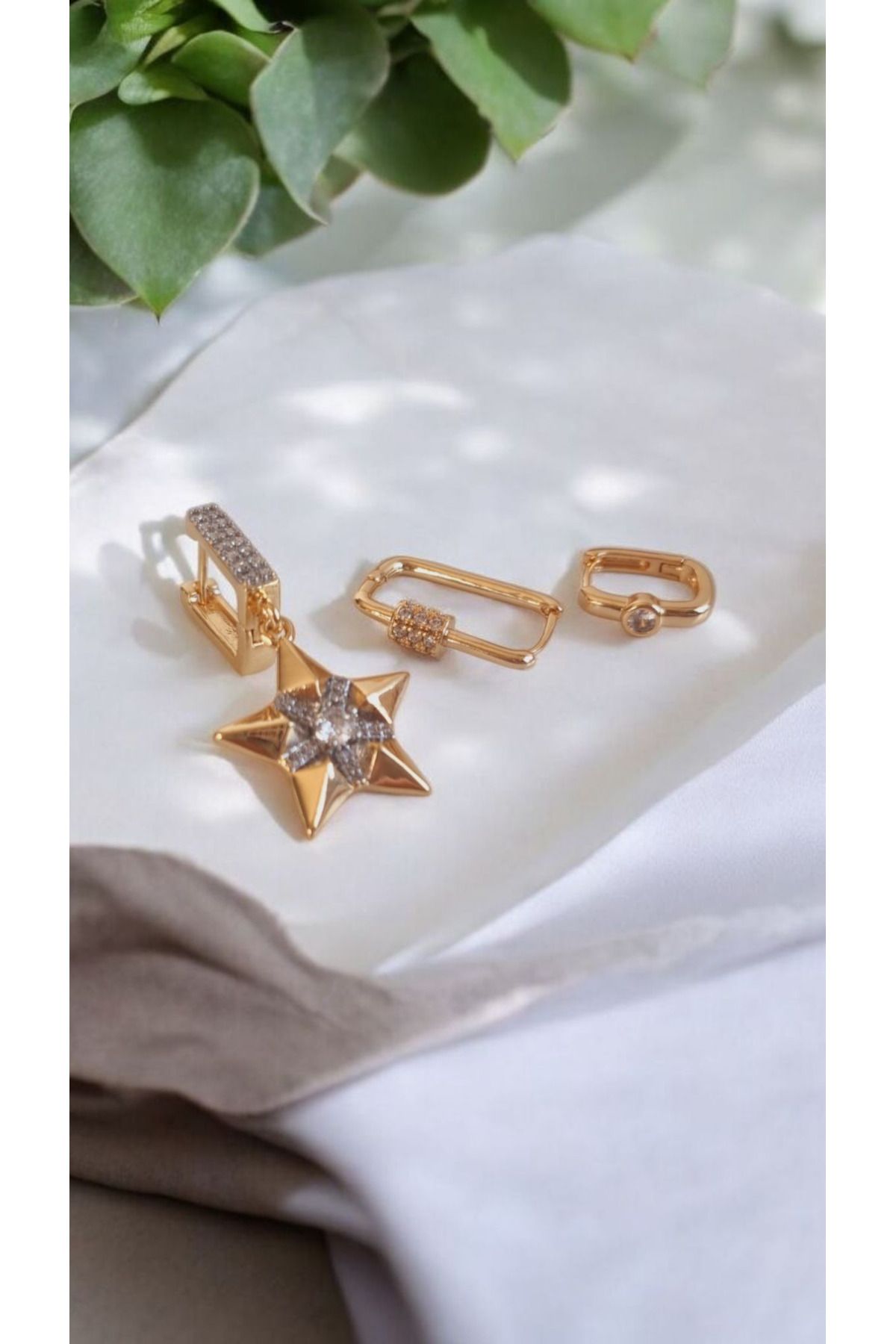 İNİTİUM VIP Paslanmaz Çelik 3'lü Yıldız Figürlü Rose Gold Küpe