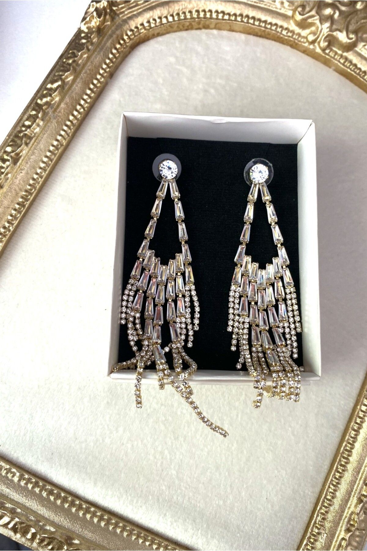 Diamara Designs Sallantılı Zirkon Taşlı Kadın Küpe – Altın ve Gümüş Kaplama Abiye Küpe