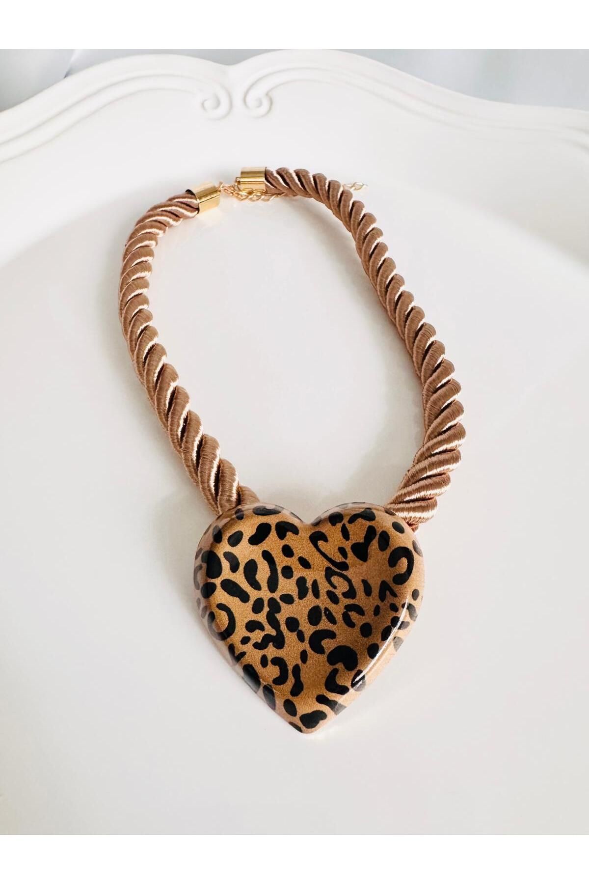DEVİ fashion Hasır İp Leopar Kalp Kolye 45 cm