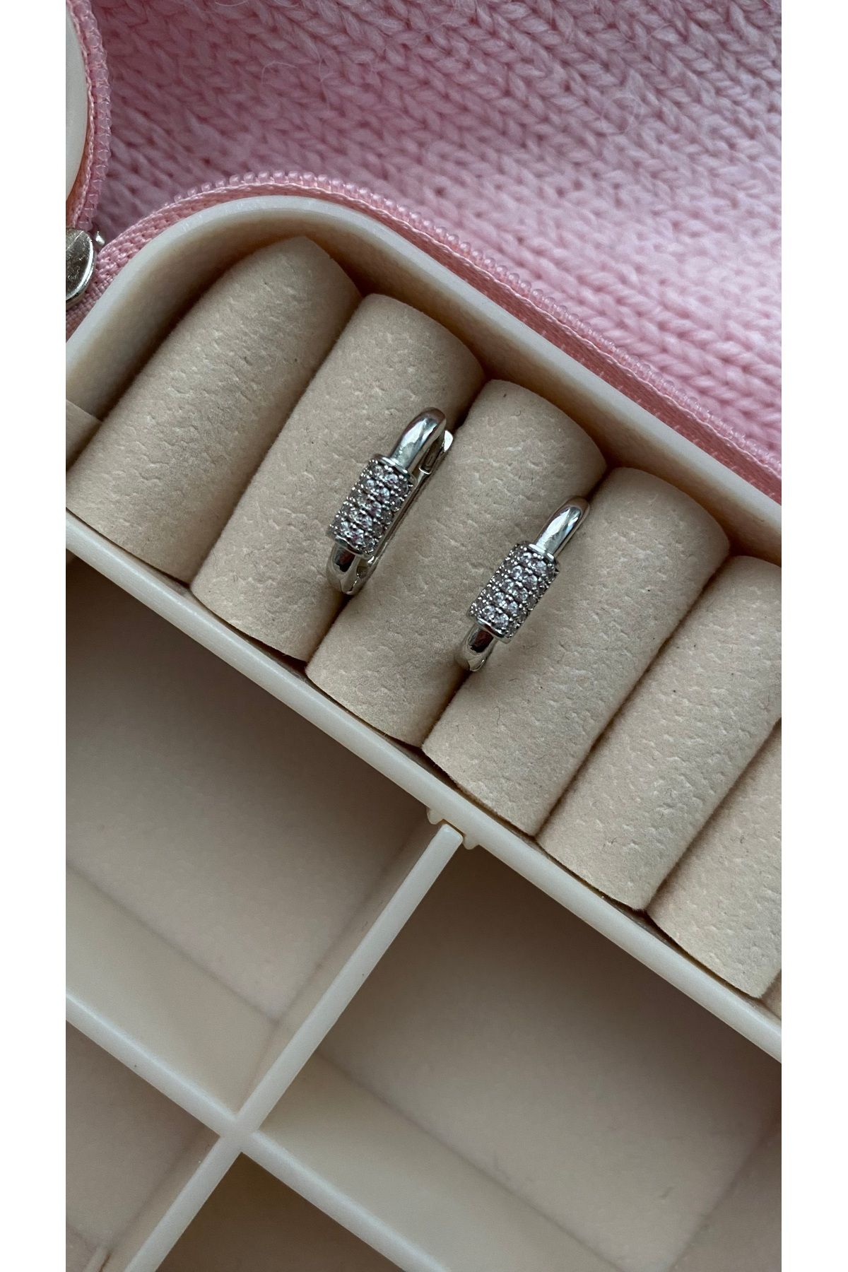 JEWELRY ÇELİK GÜMÜŞ ZİRKON TAŞ DETAYLI ZARİF KÜPE