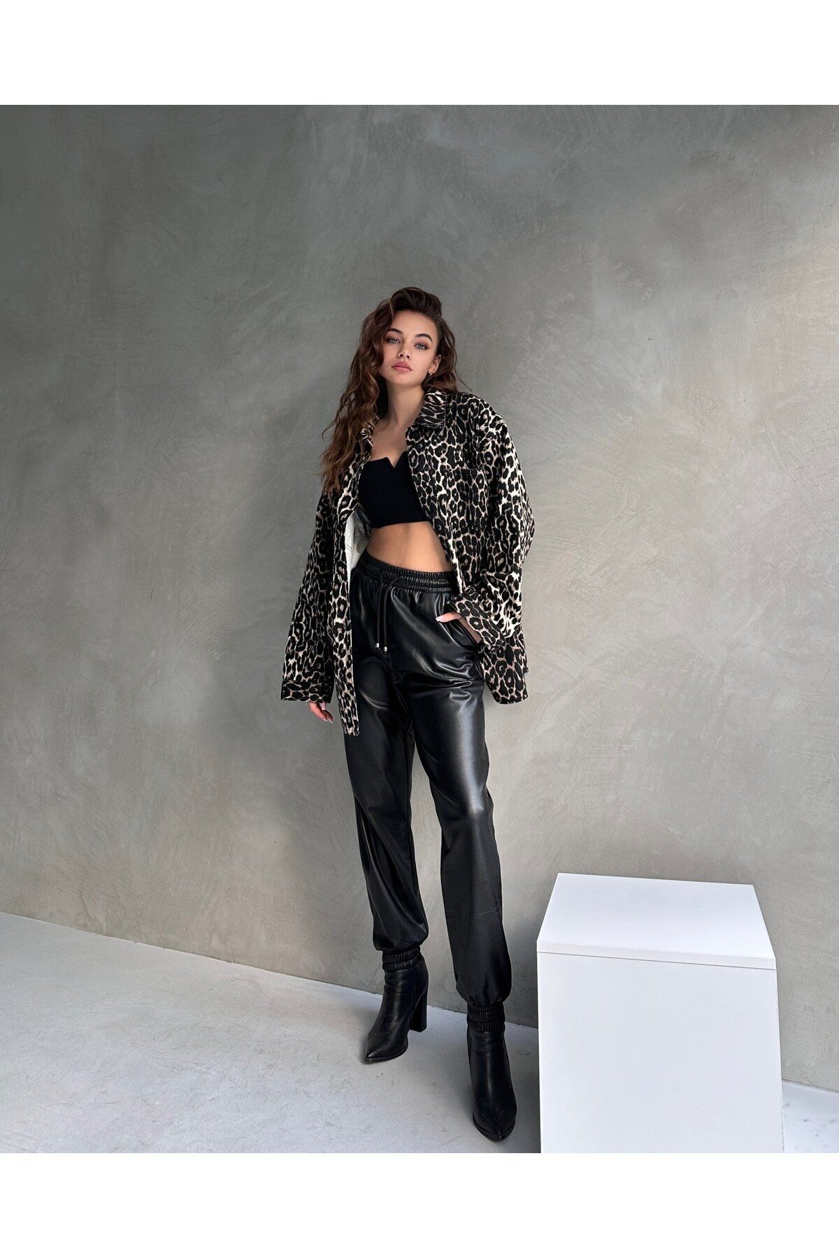 PİNK STAR Leopar Desen Çift Cep Oversize Denim Gömlek Ceket