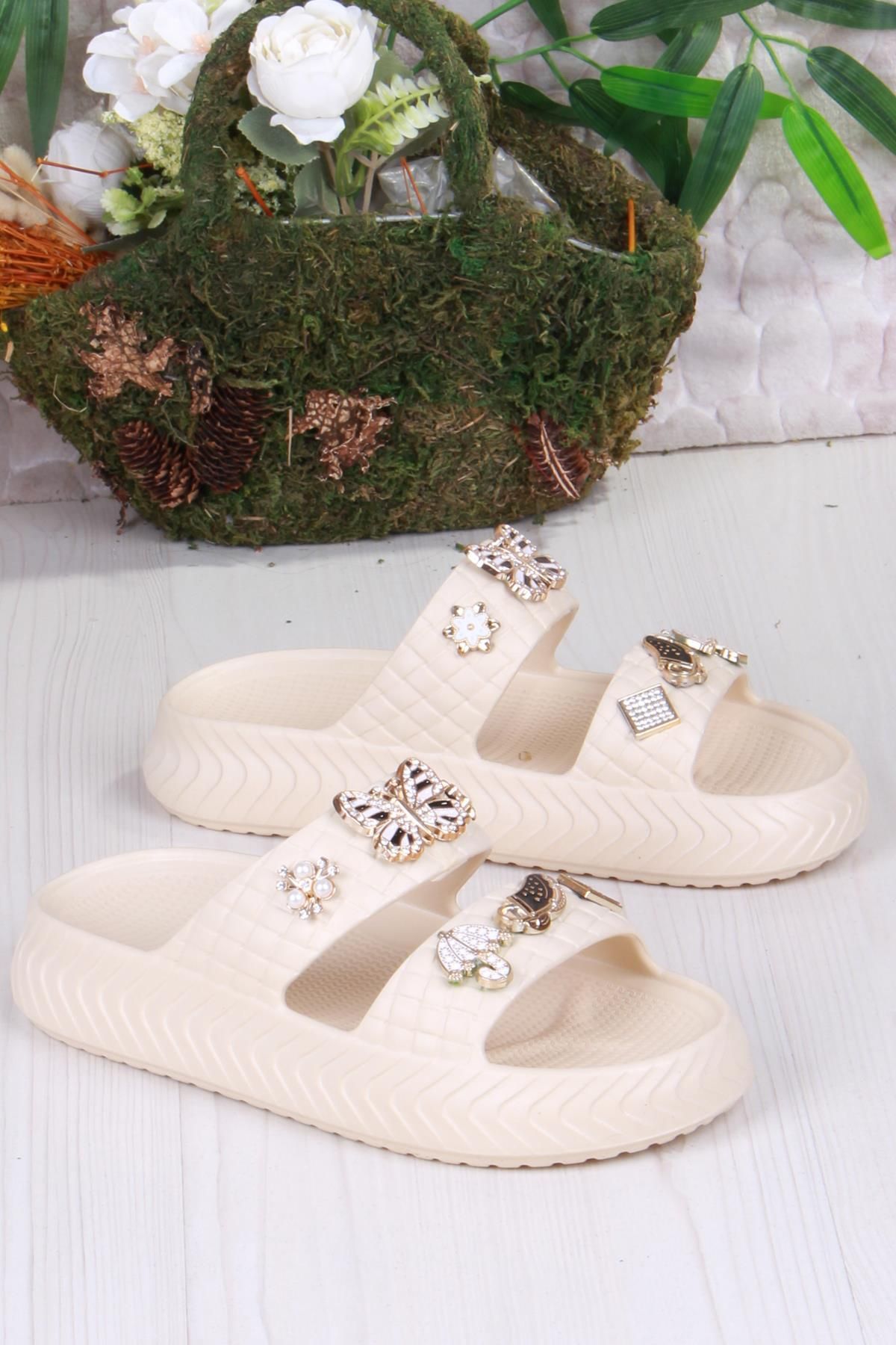 fort-800-17 Daily Beach Sea Pool Slippers Lightweight Comfortable Flexible Women's Slippers 3